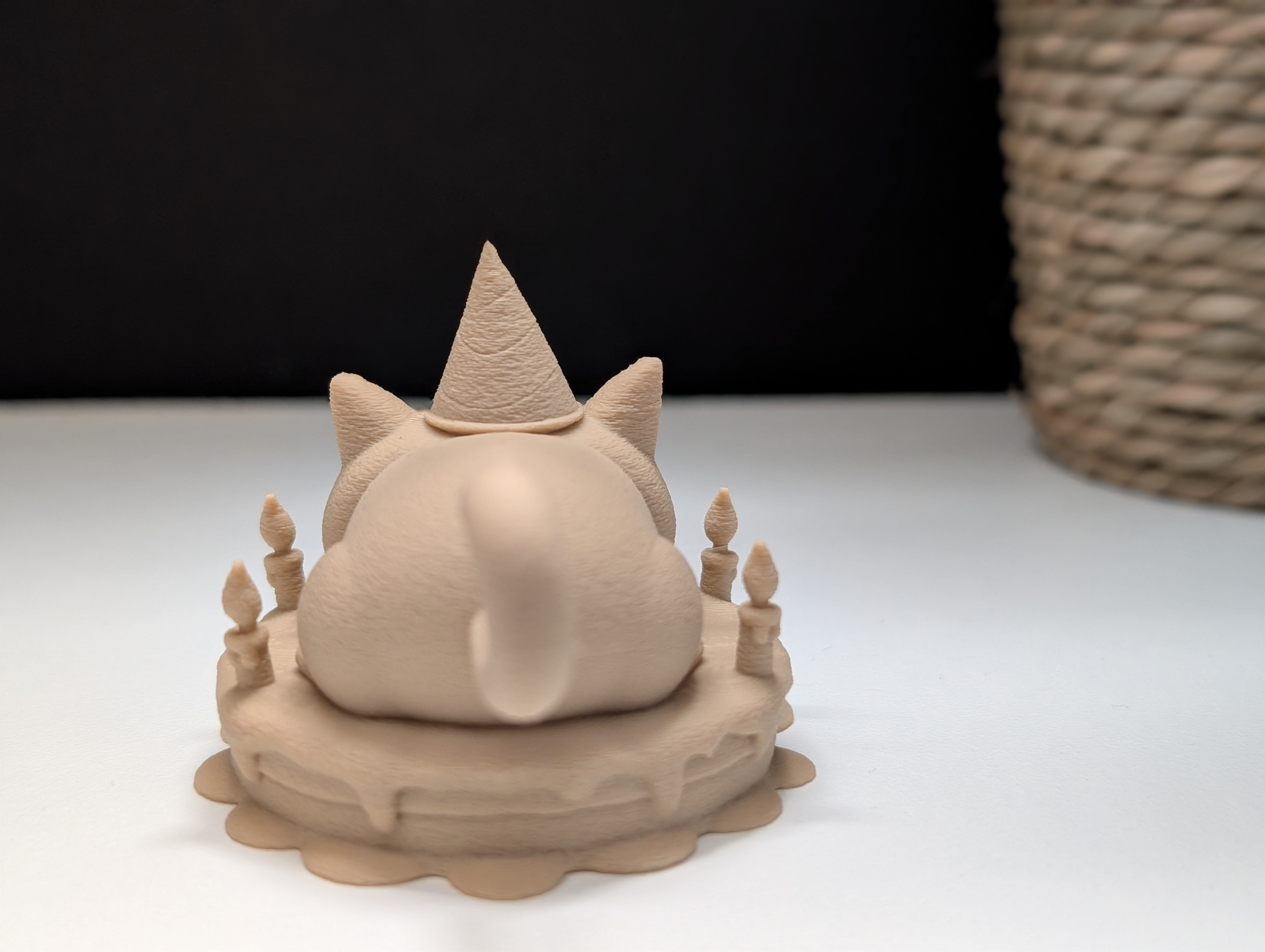 Miniatura 7 do modelo 3D Grumpy Cat on a Cake