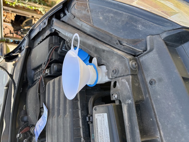Golf 7 Scheibenwischwasser Trichter