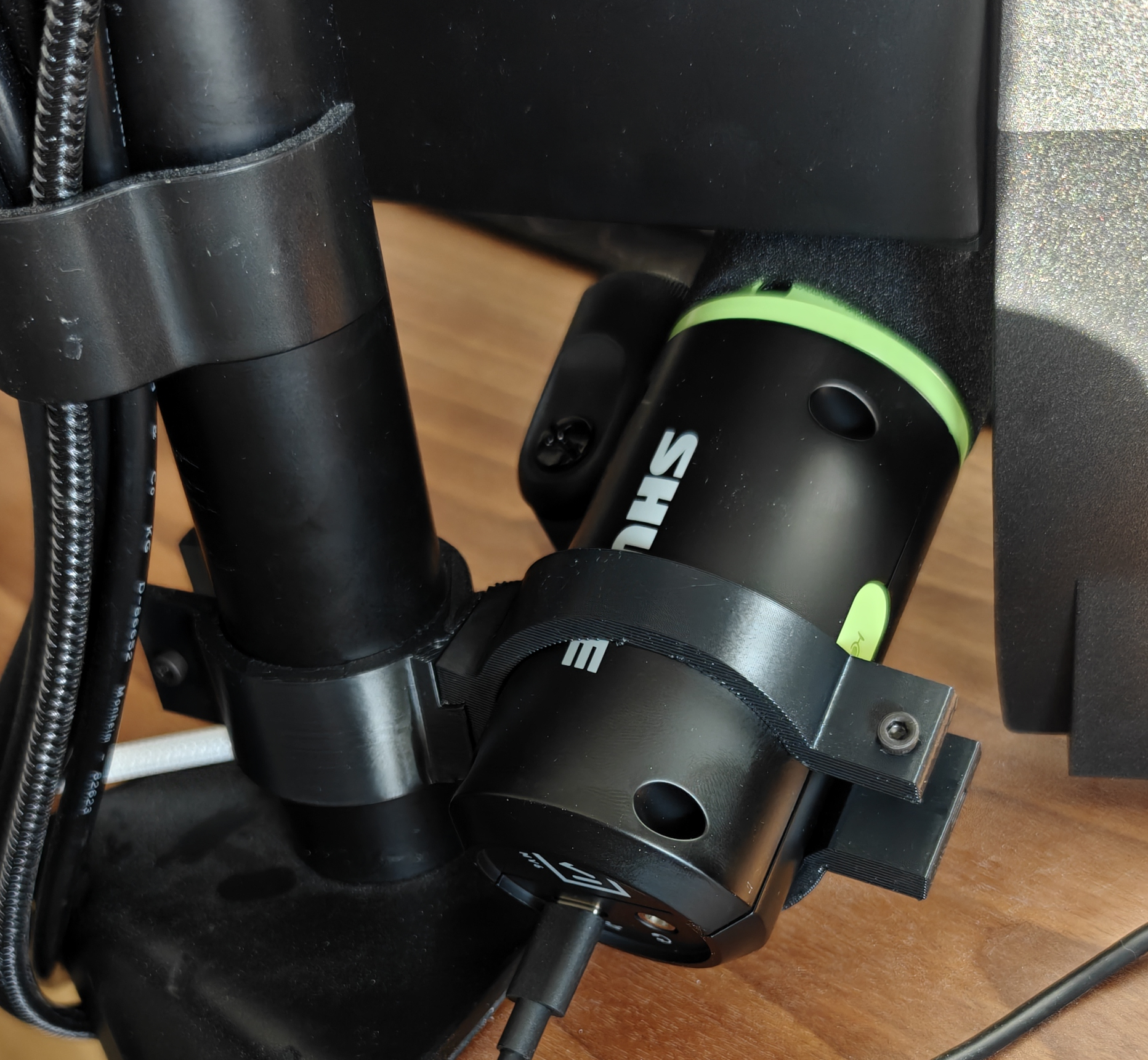 Shure MV6 Pole Mount