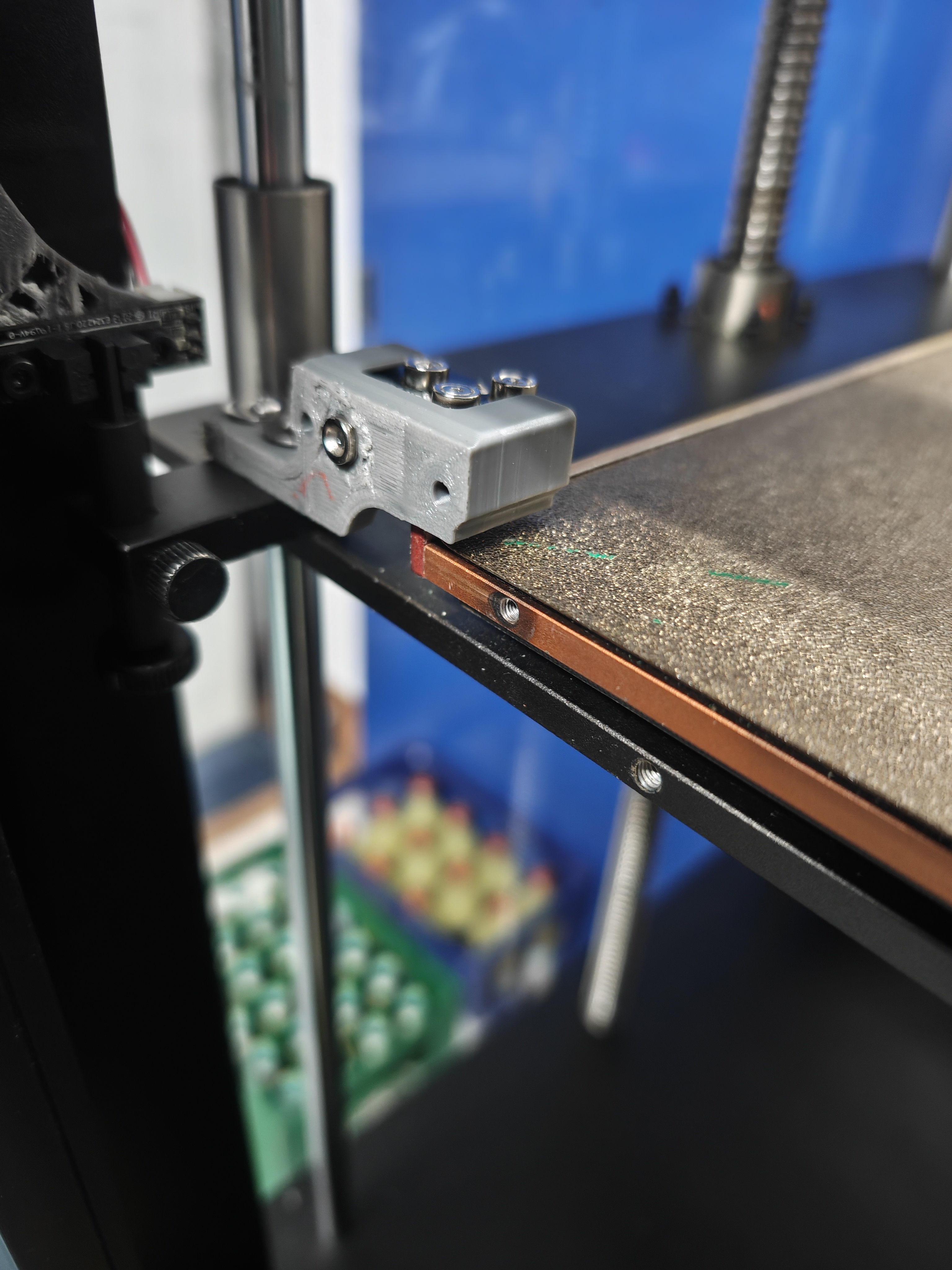 PCB Klicky bed leveling dock for Raise3D Pro 2