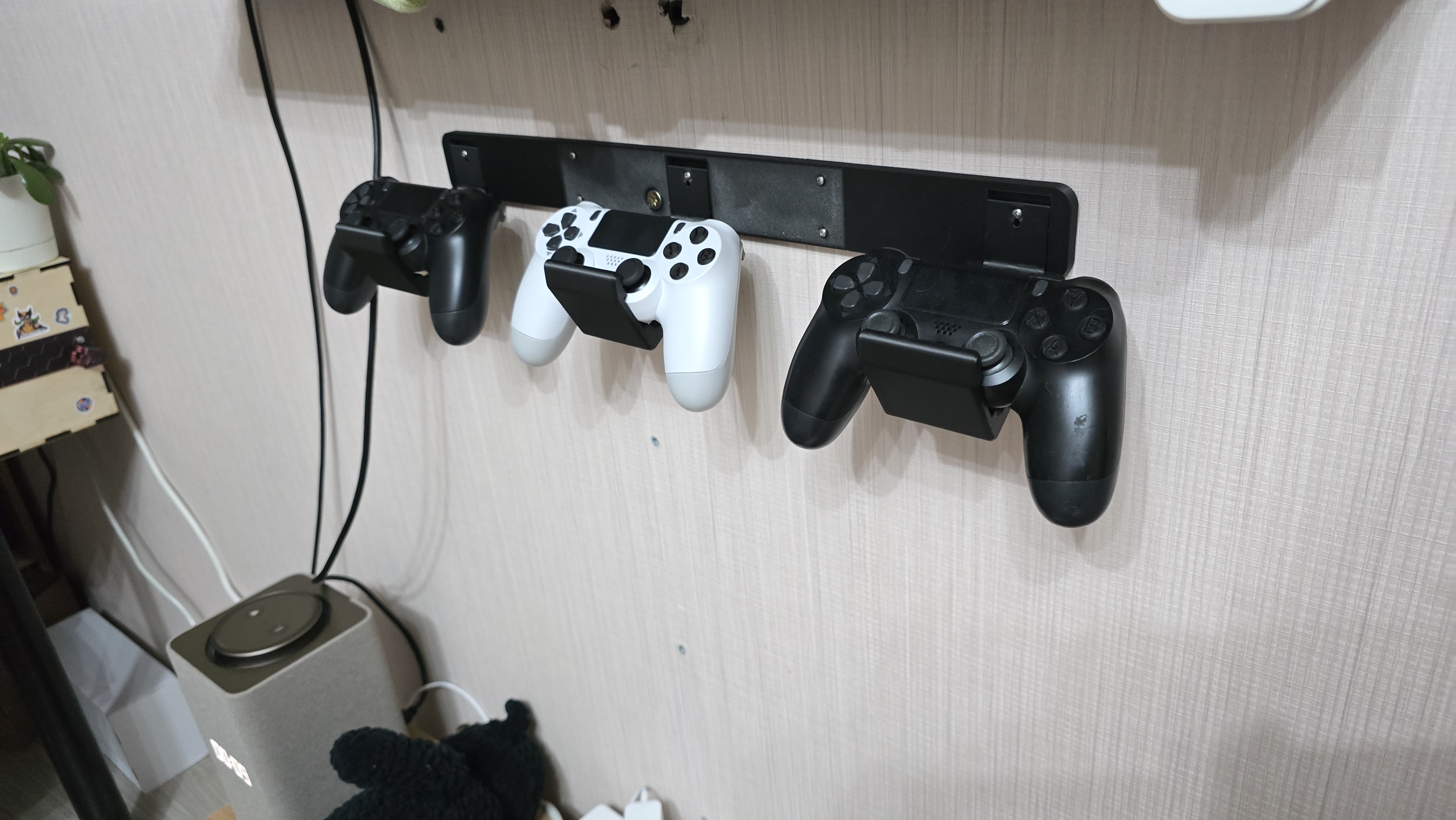 Gamepad holder