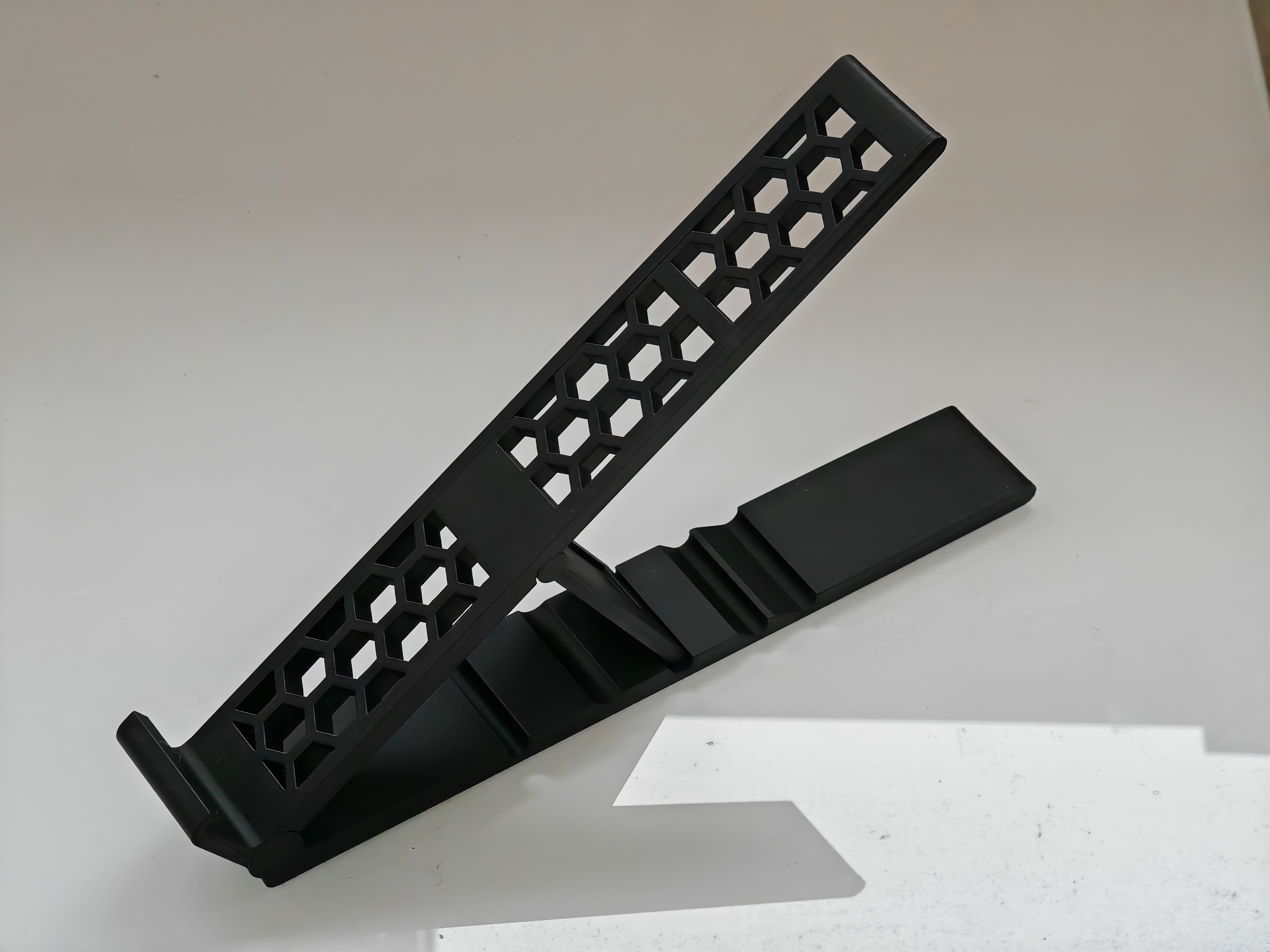 Honeycomb Notebook Stand (large version)
