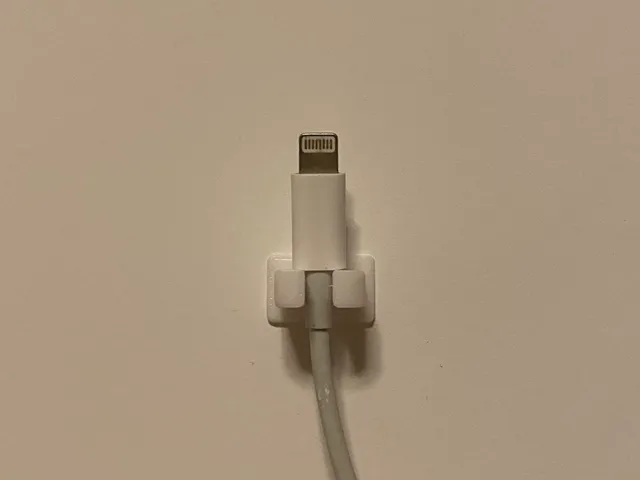 Cable holder ~1.2g