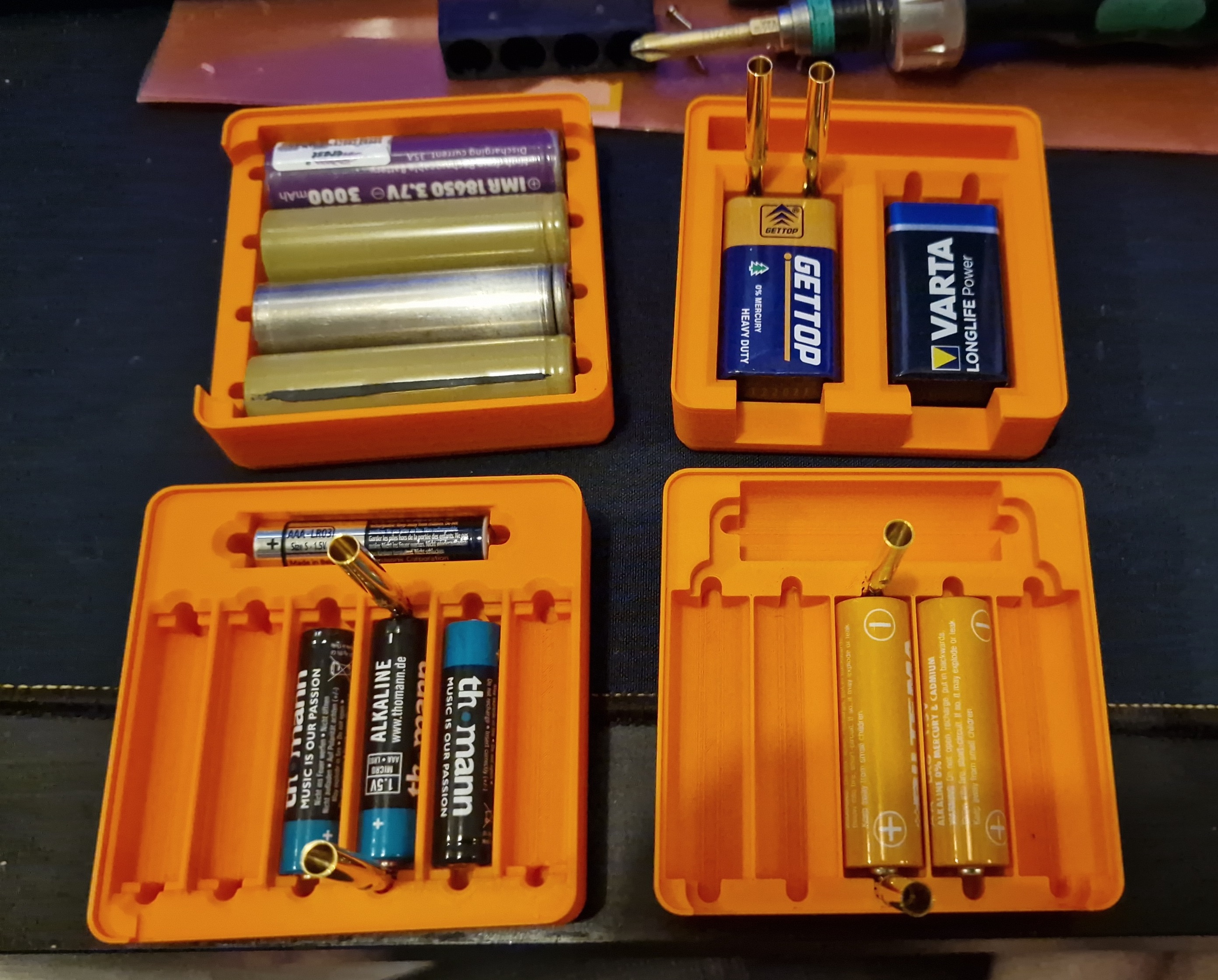 battery holders with 4mm plug points