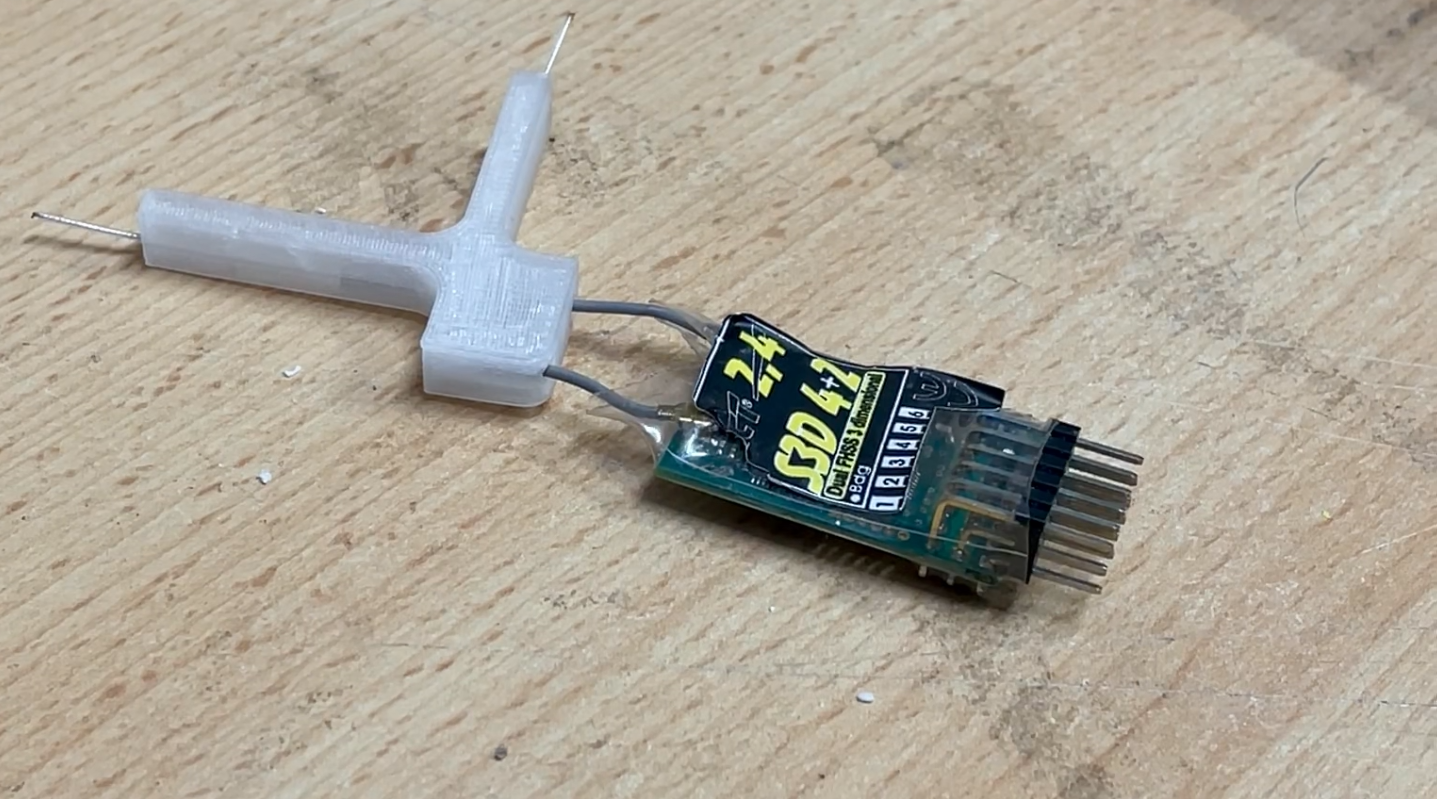 2x 2.4 GHz Antenna Holder  90 degrees