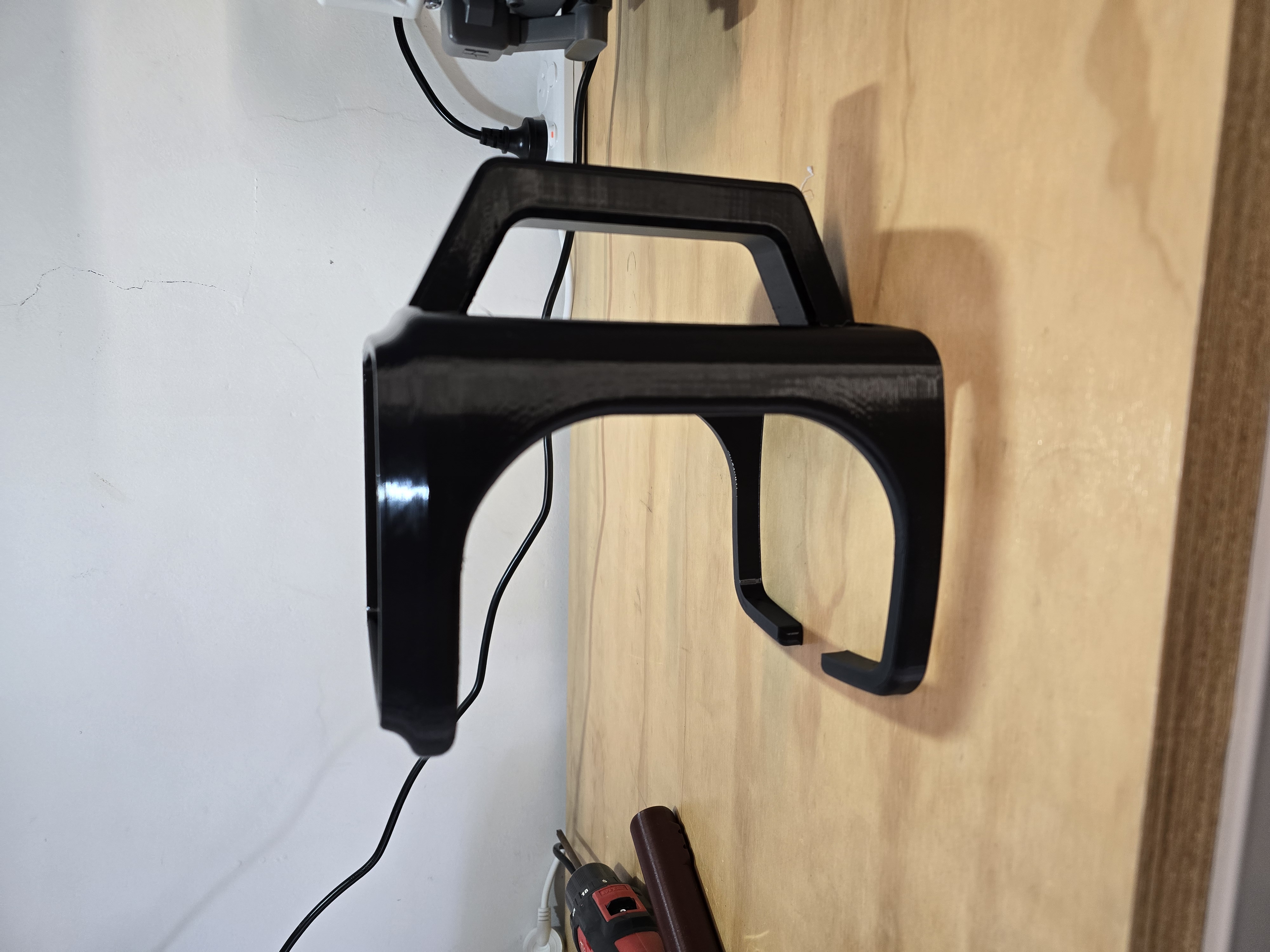 Ziss Hatchery Stand With Handle