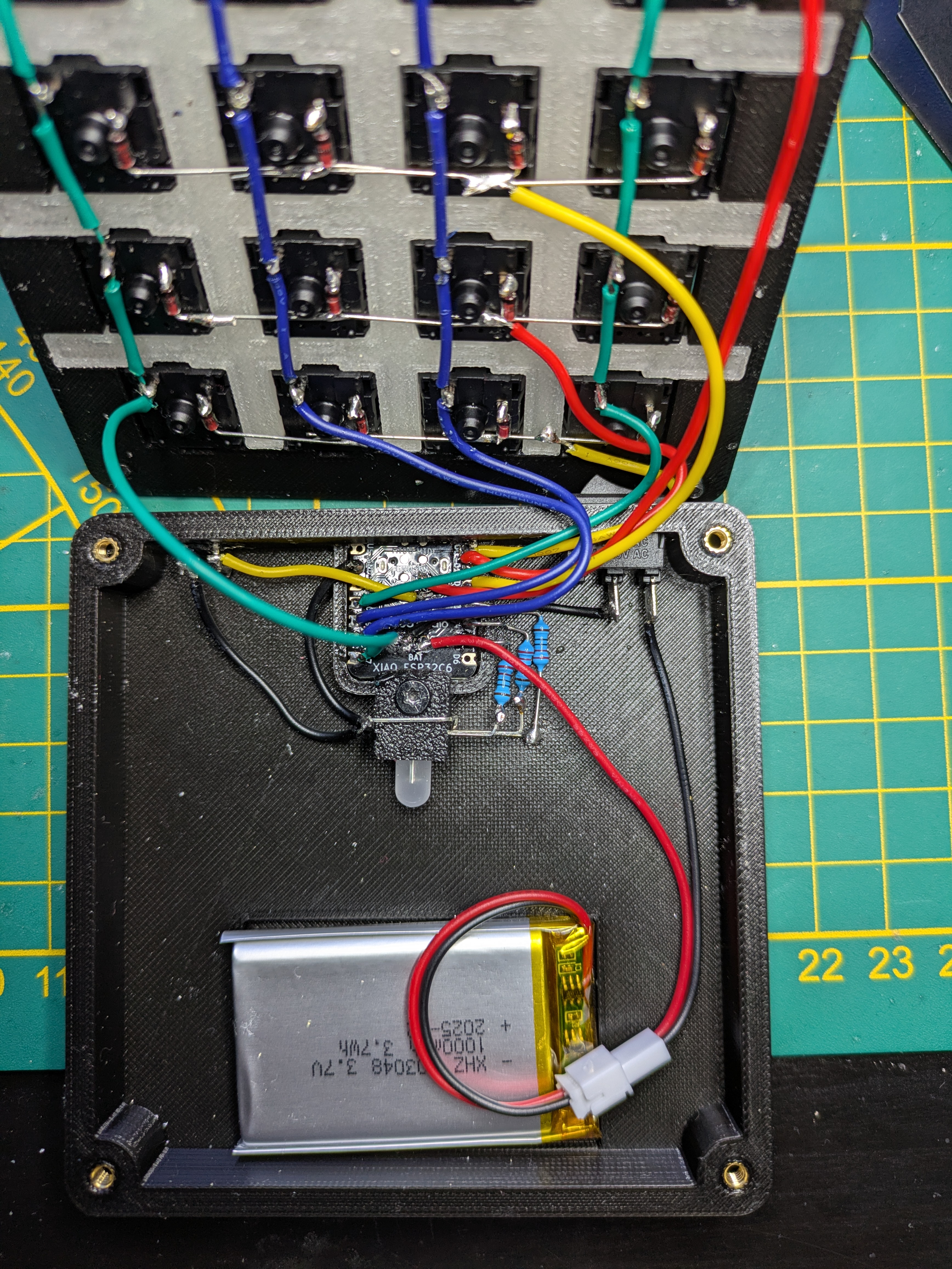 Zigbee Macropad 16 Buttons ESP32C6 — miniatura 5