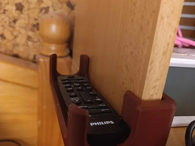 Radio remote control holder / Držák pro ovládání rádia