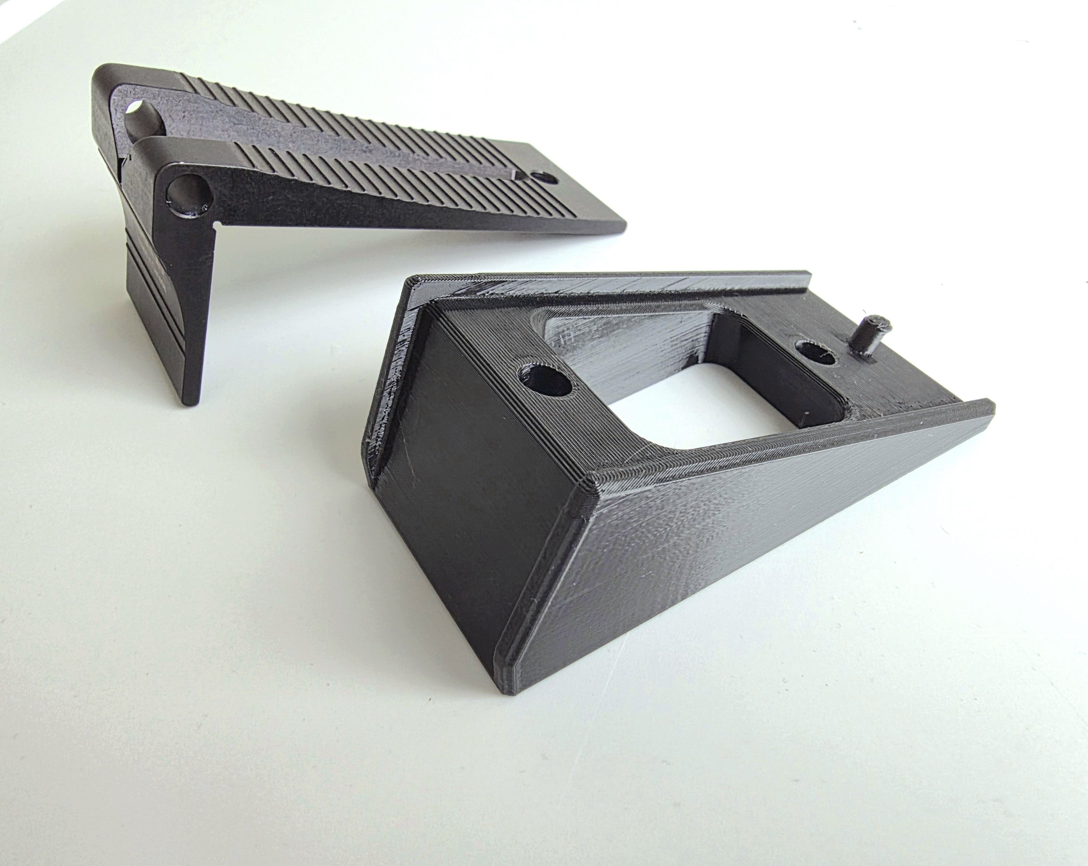 Veritas saddle squares wall holder / mount