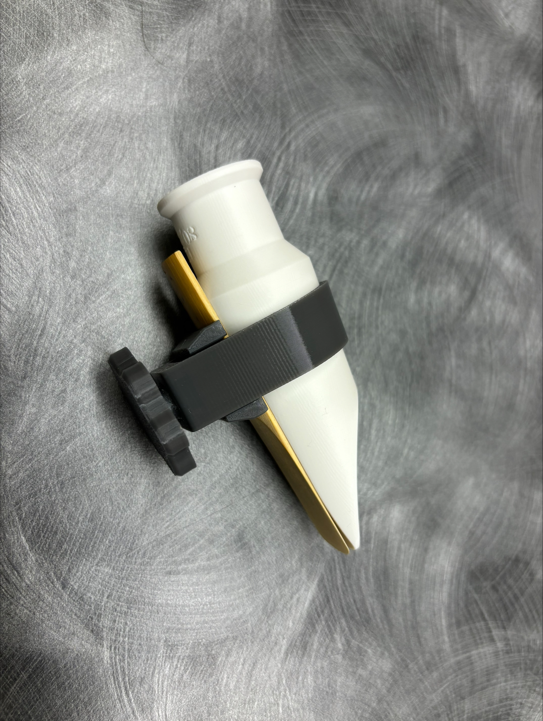 Saxophone and Clarinet Ligature, fits all saxes. Mouthpiece Labs