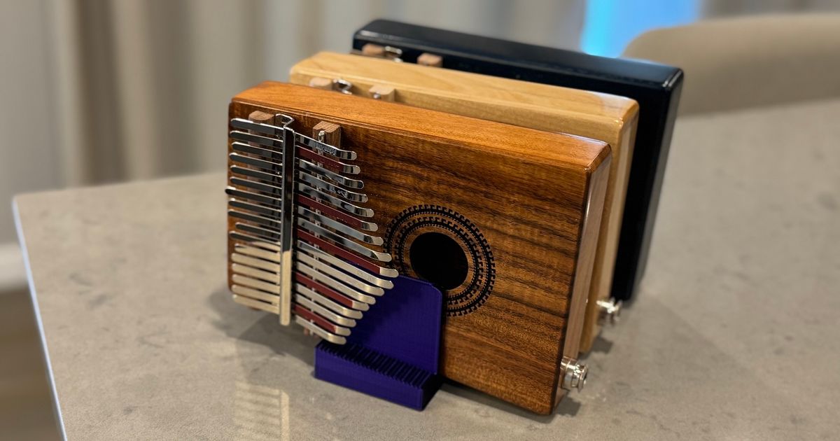 Triple Kalimba Stand by Adrian Johnson | Download free STL model | Printables.com - 3D model önizlemesi