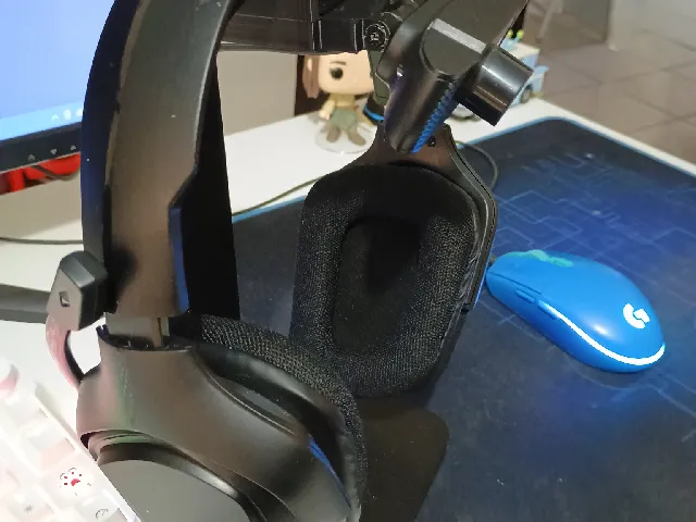 SOPORTE PARA WEBCAM Y AUDIFONOS