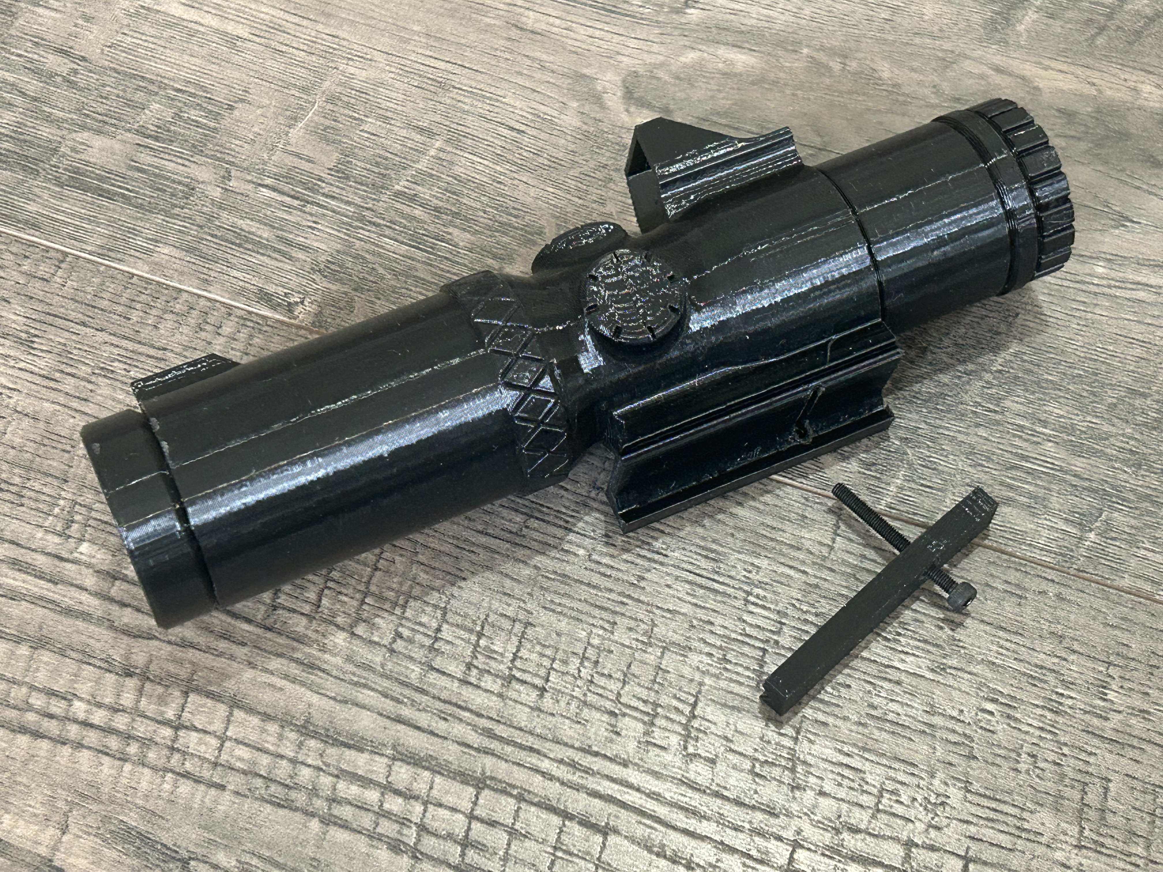 Clamp-on Leedle Dynamics Scope