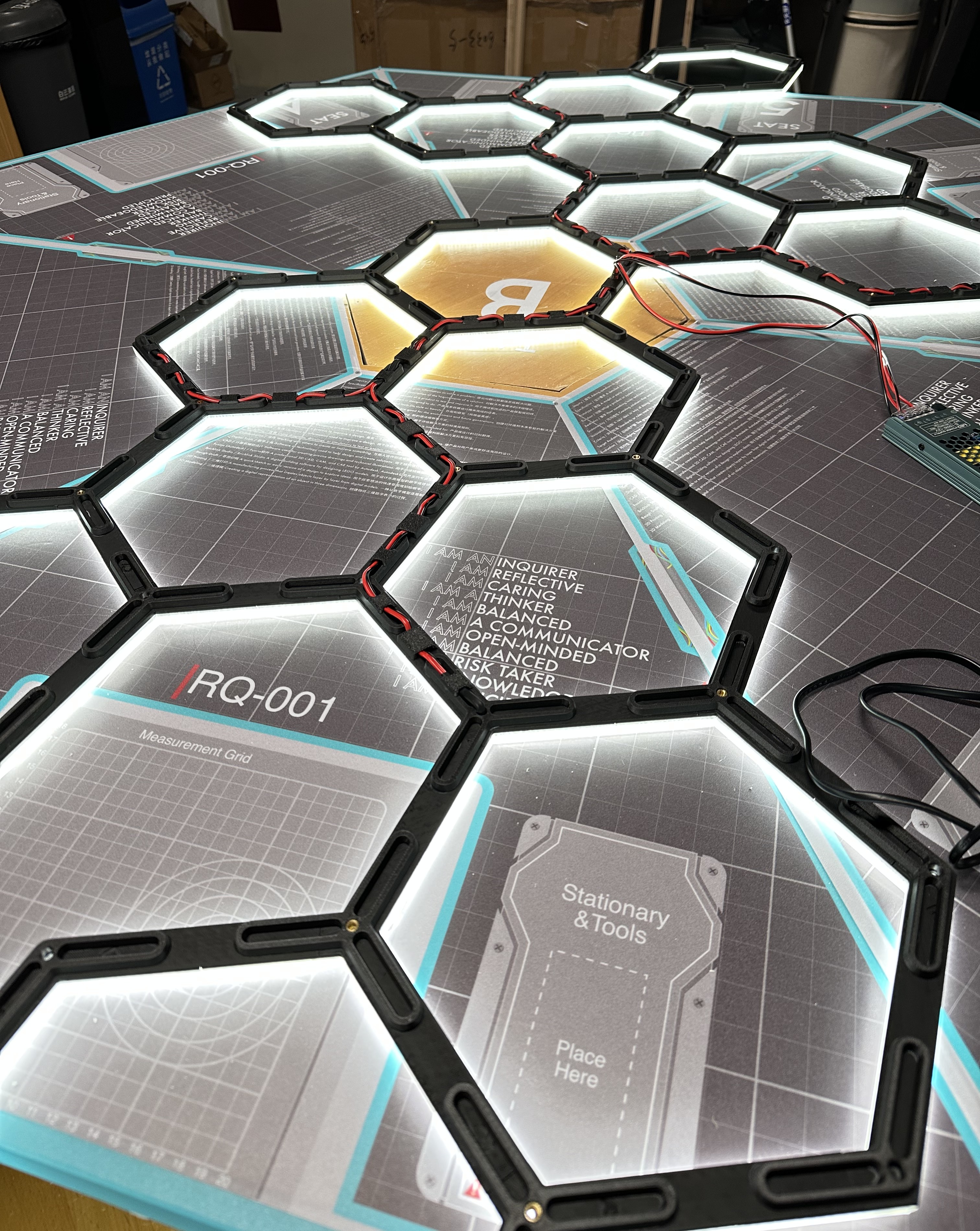 Miniatura 5 do modelo 3D Hexagon LED Light (Large)