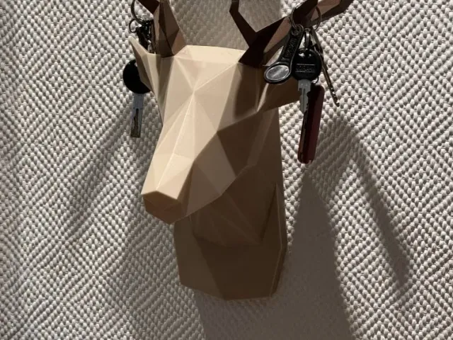 Low poly deer keyhole mount