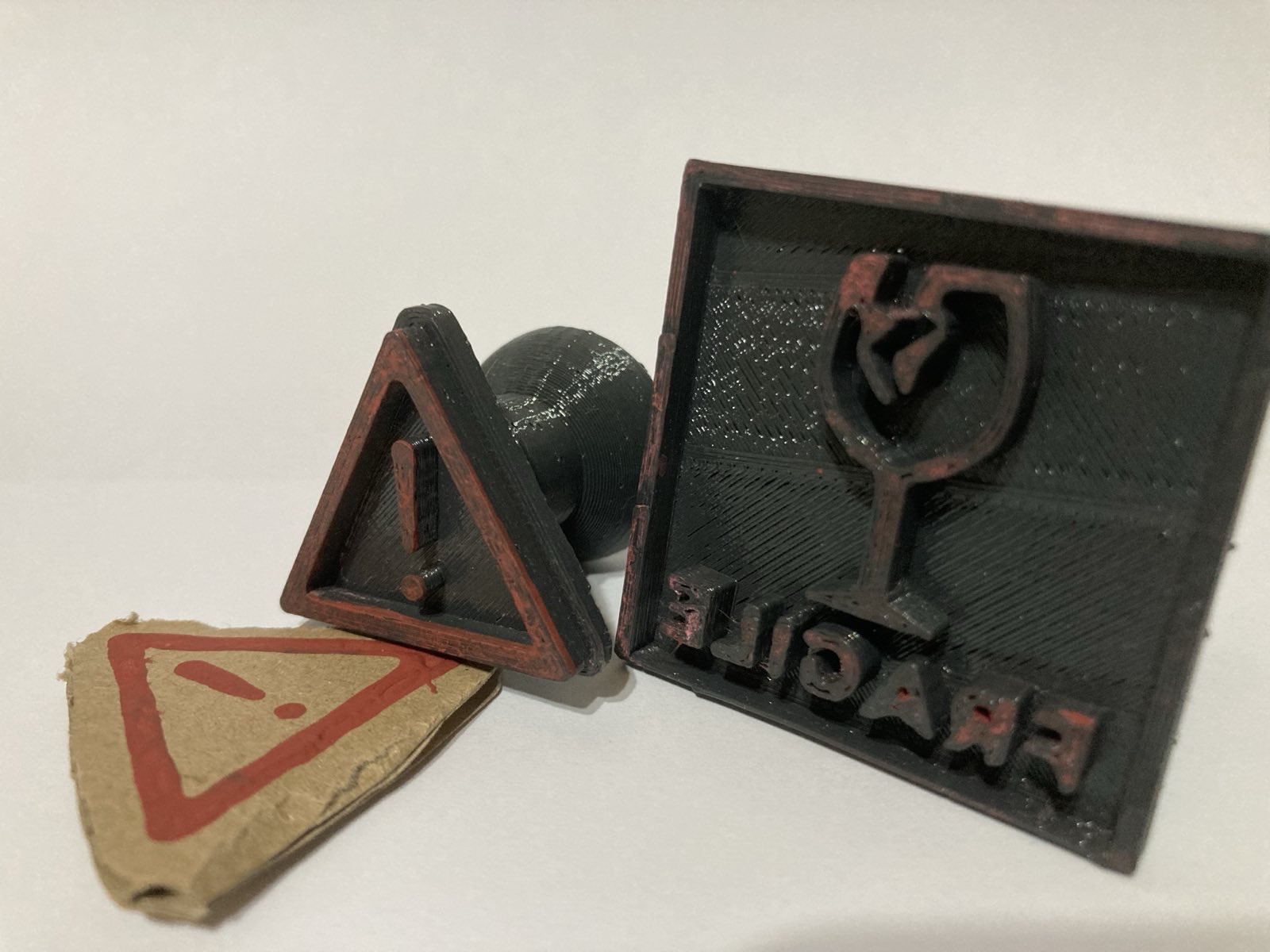 "Fragile" and "danger" stamps