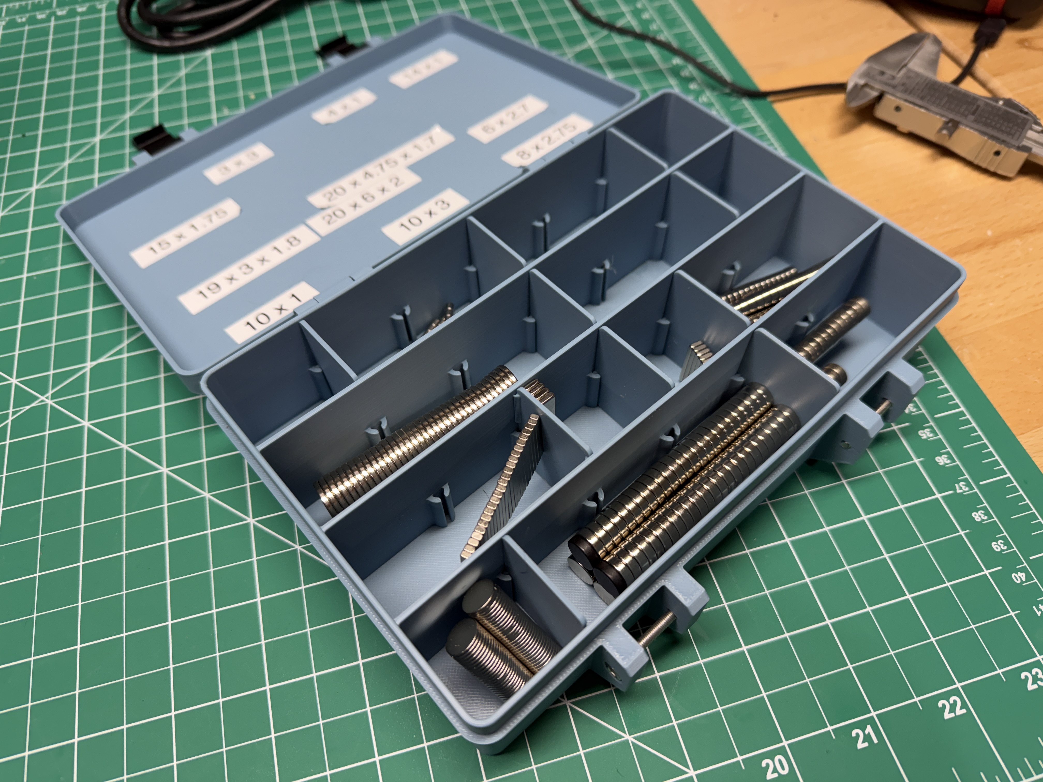 Customizable Storage Box with Adjustable Dividers