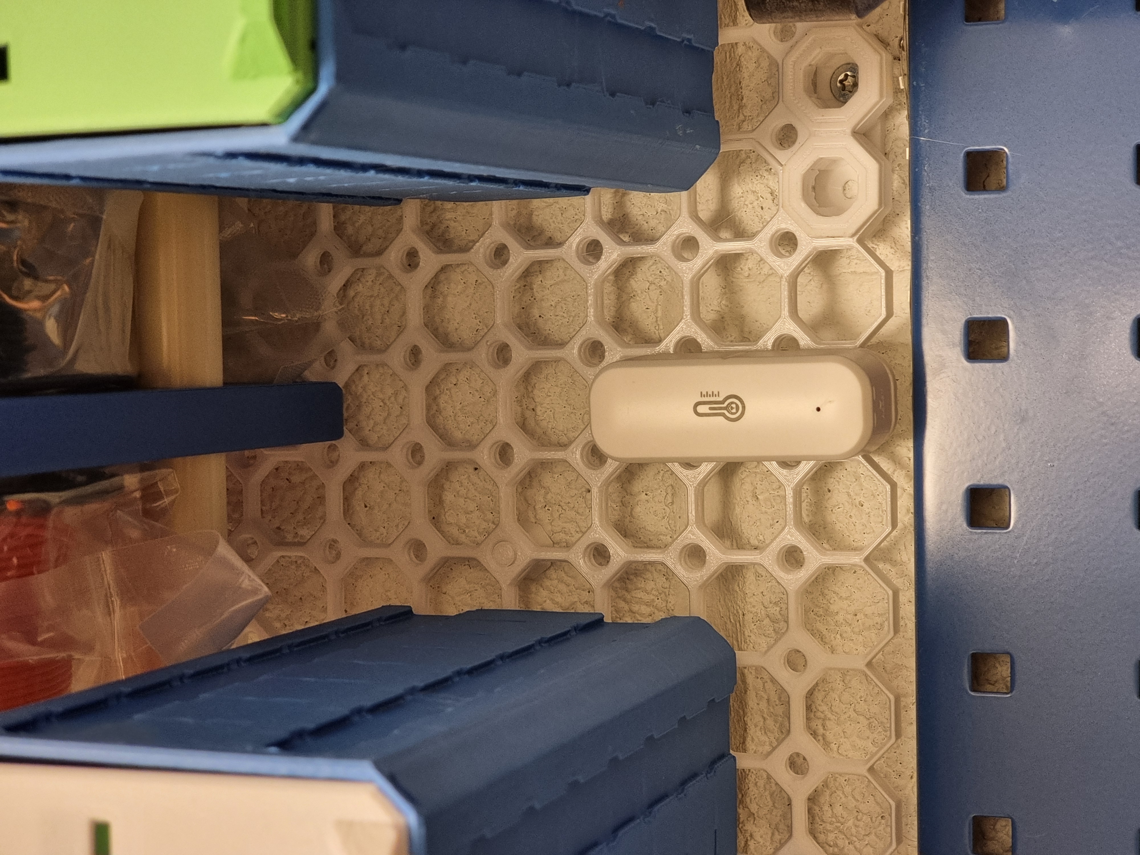 Tuya Temperature and Humidity Sensor Multipoint Bracket