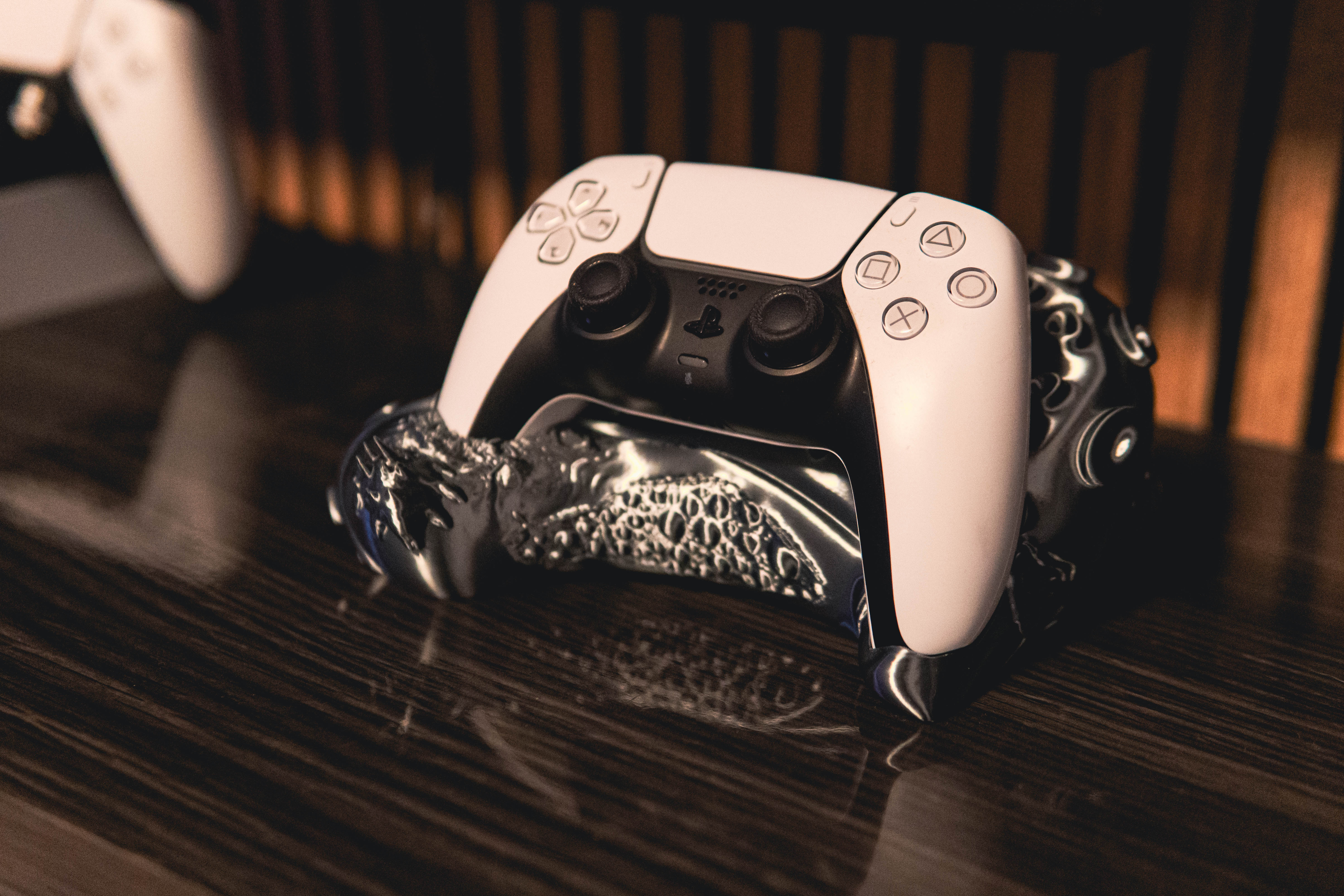 Tentacle Controller Stand PS5