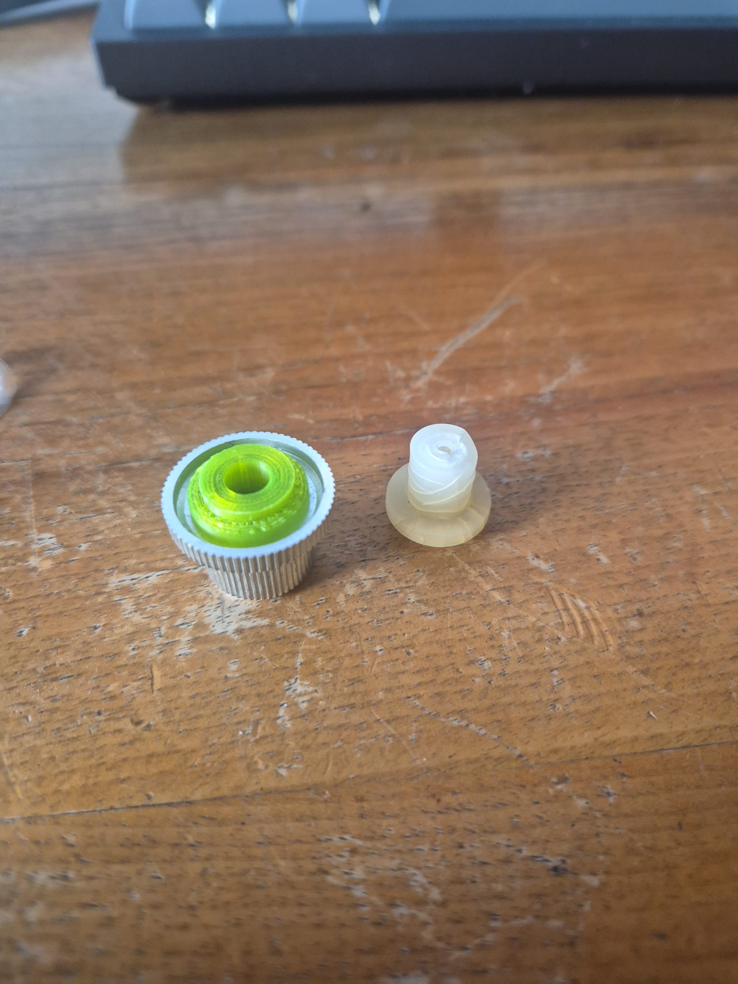 Revox PR99 MK II / B77 MK II knob inserts