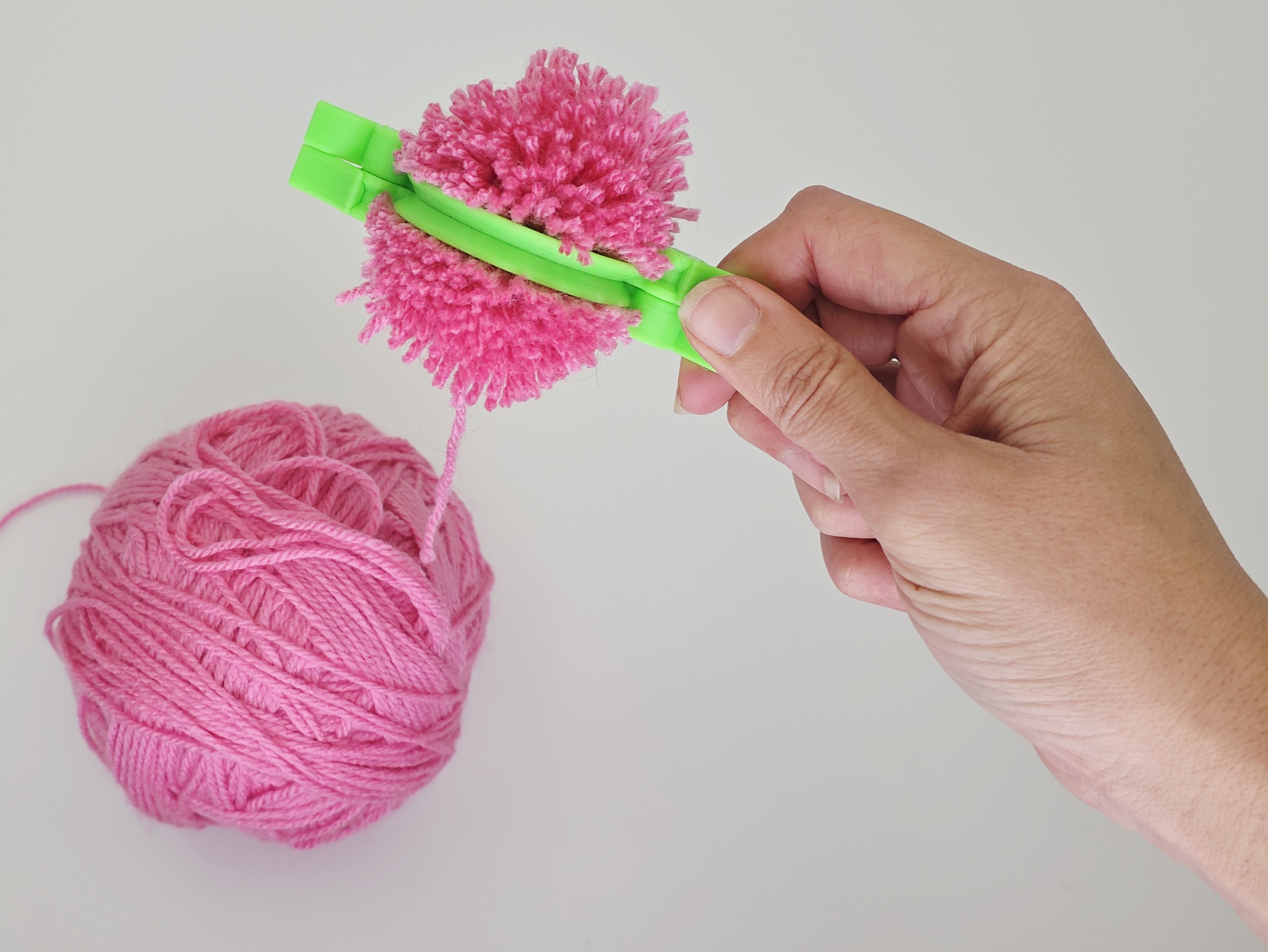 Miniatura 11 do modelo 3D Easy-Peasy Pompom Maker