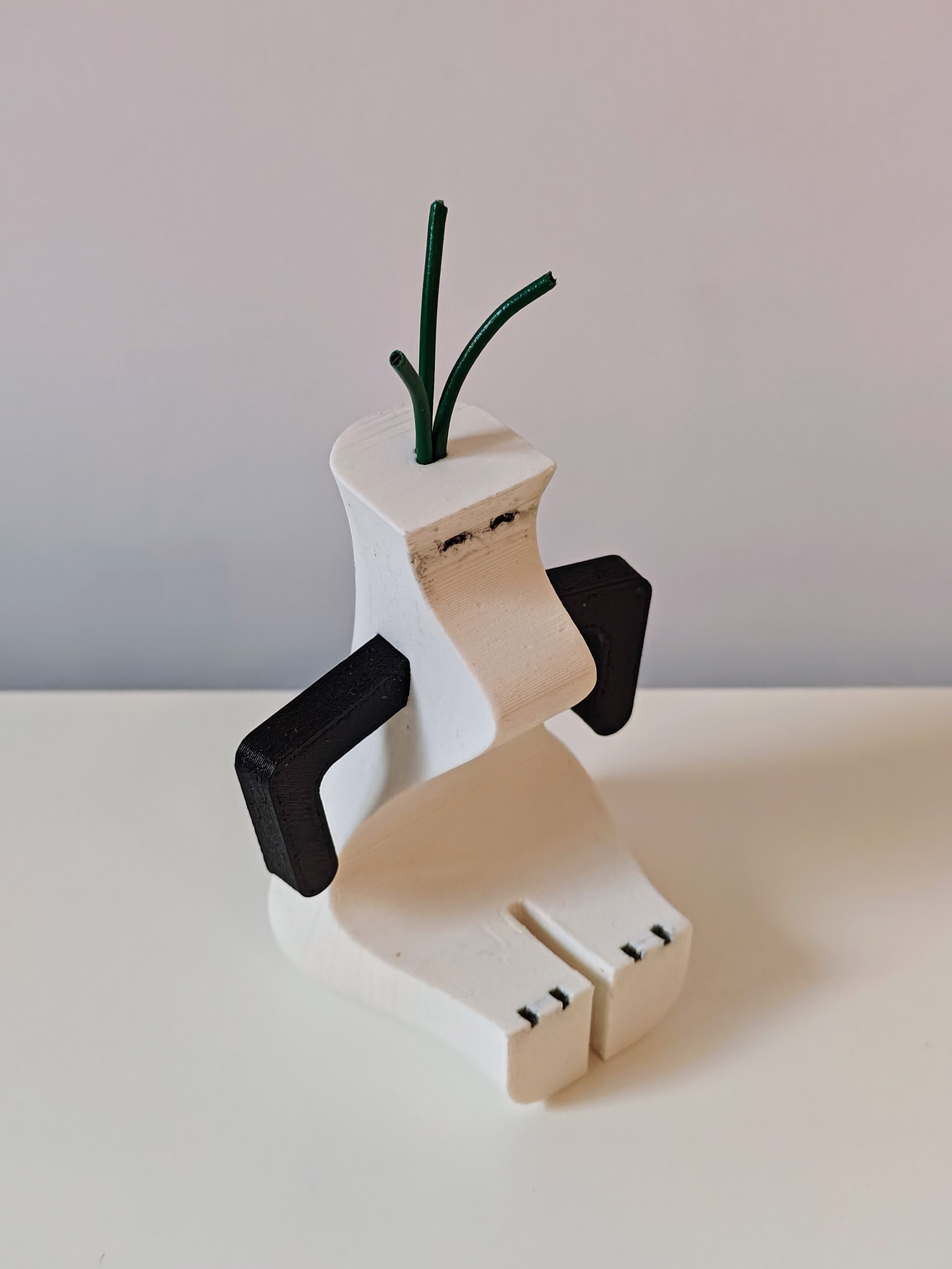 Miniatura 3 do modelo 3D funny sitting man