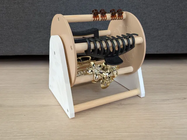 Rotating hairclip holder