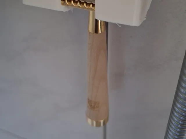 Wall mounted razor holder WLDOHO