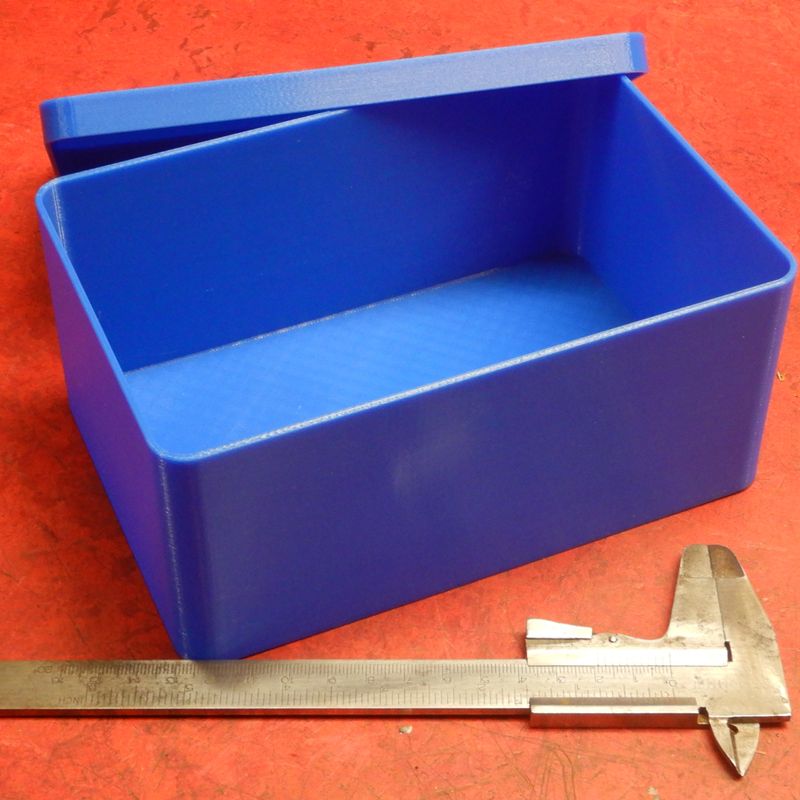 Schachtel mit Deckel, Box with lid; 180mm x 120mm, Höhen / heights 30 mm - 100 mm by blechbude