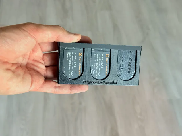 Canon LP - E17 Battery Holder