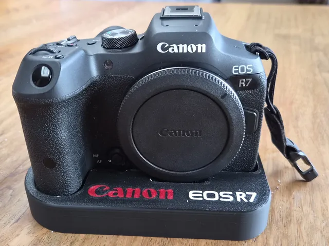 Stand for Canon EOS R7 camera body