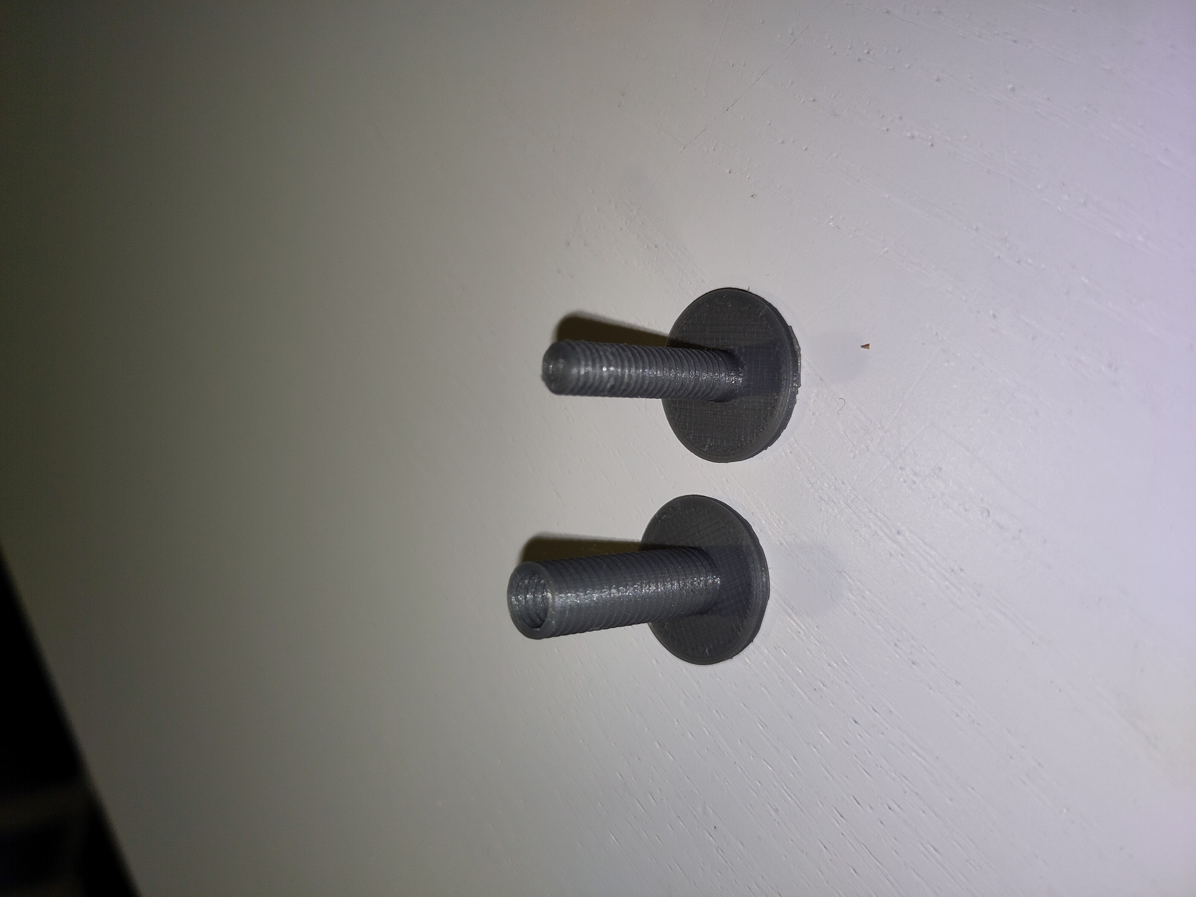 Spojovací šroub "knihařský" (rivet screw)