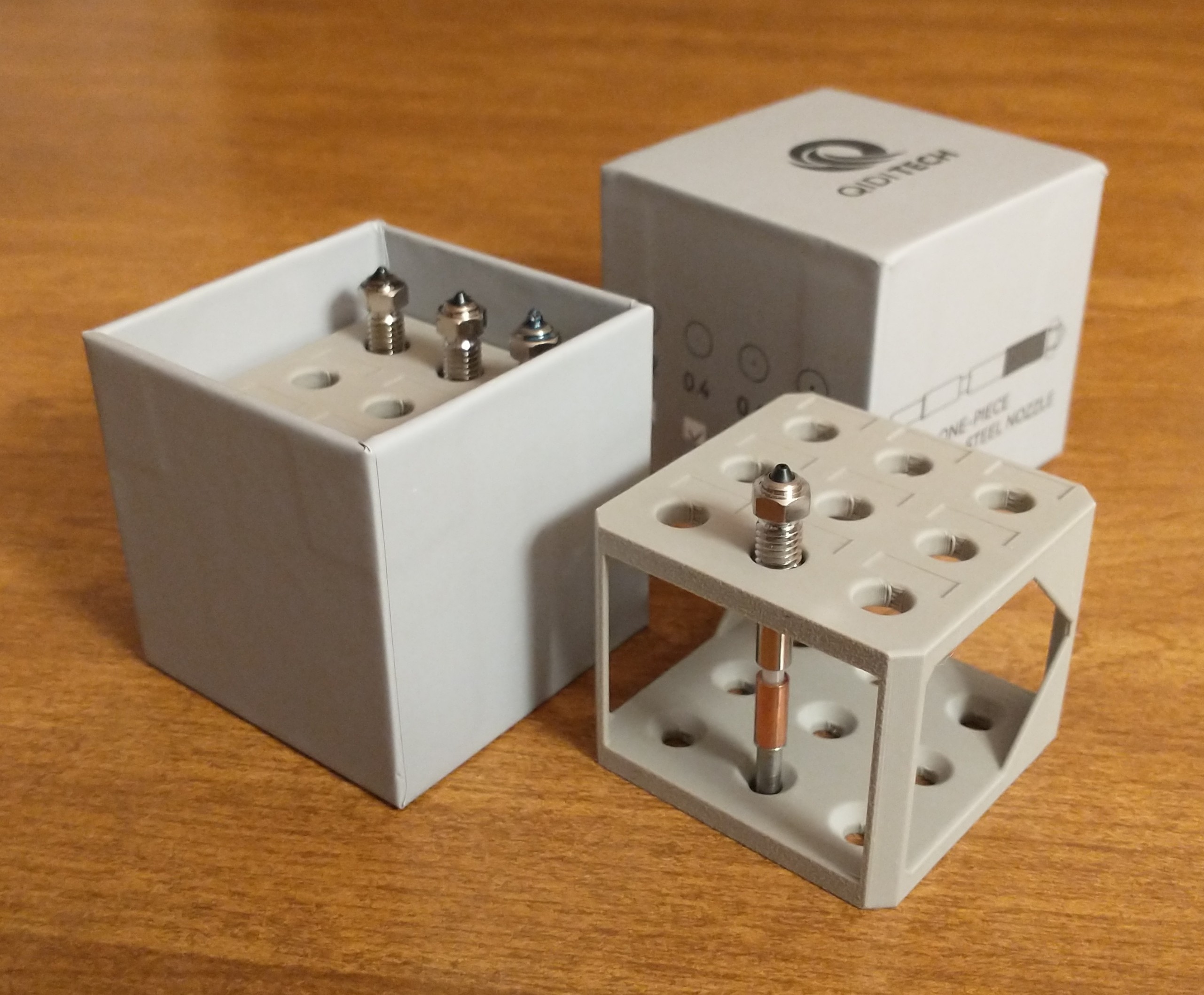 Qidi Q2 Nozzle Box Insert: 9-Nozzle Storage Case. No supports!