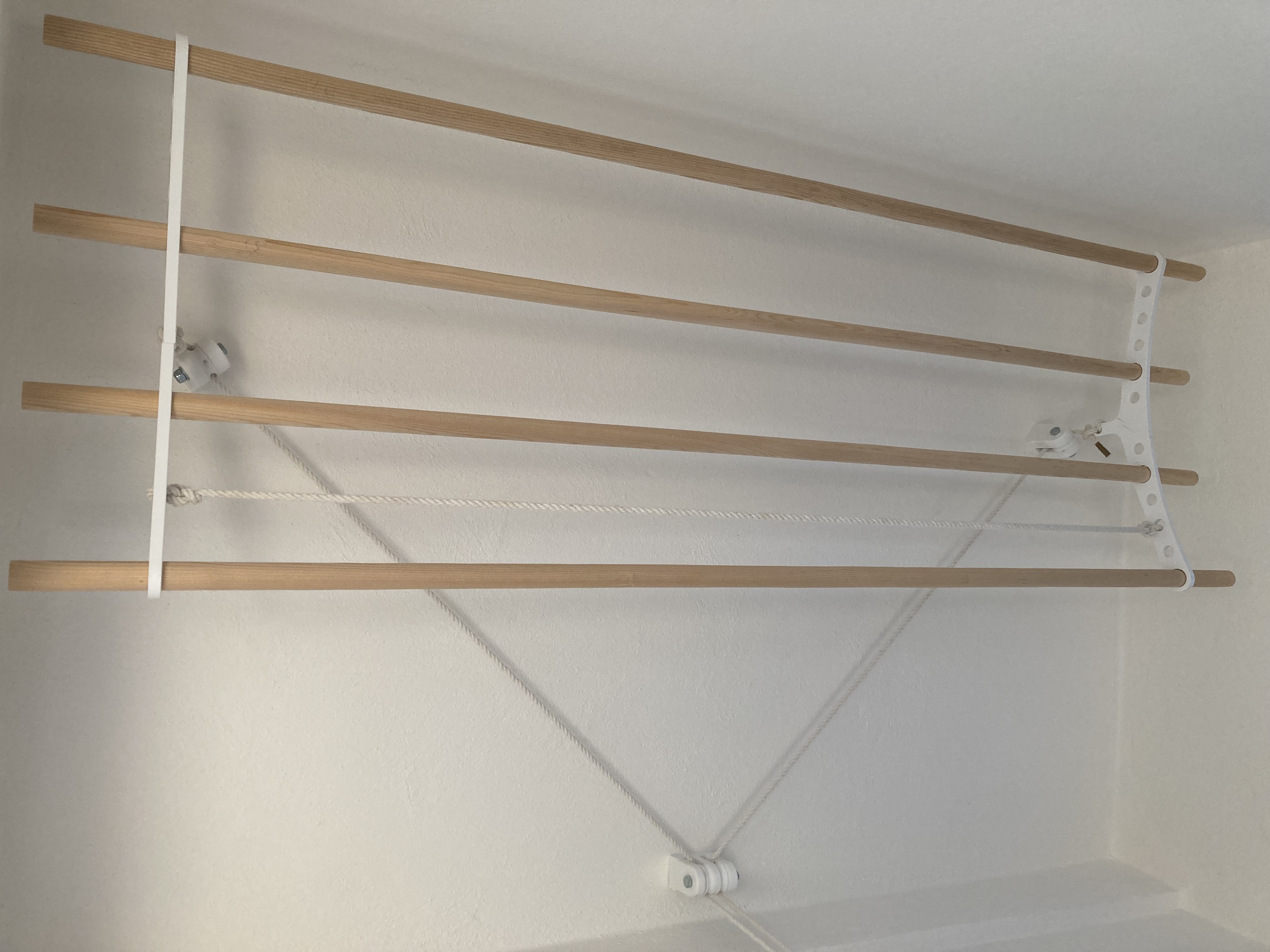Ceiling hanging airer — thumbnail 2