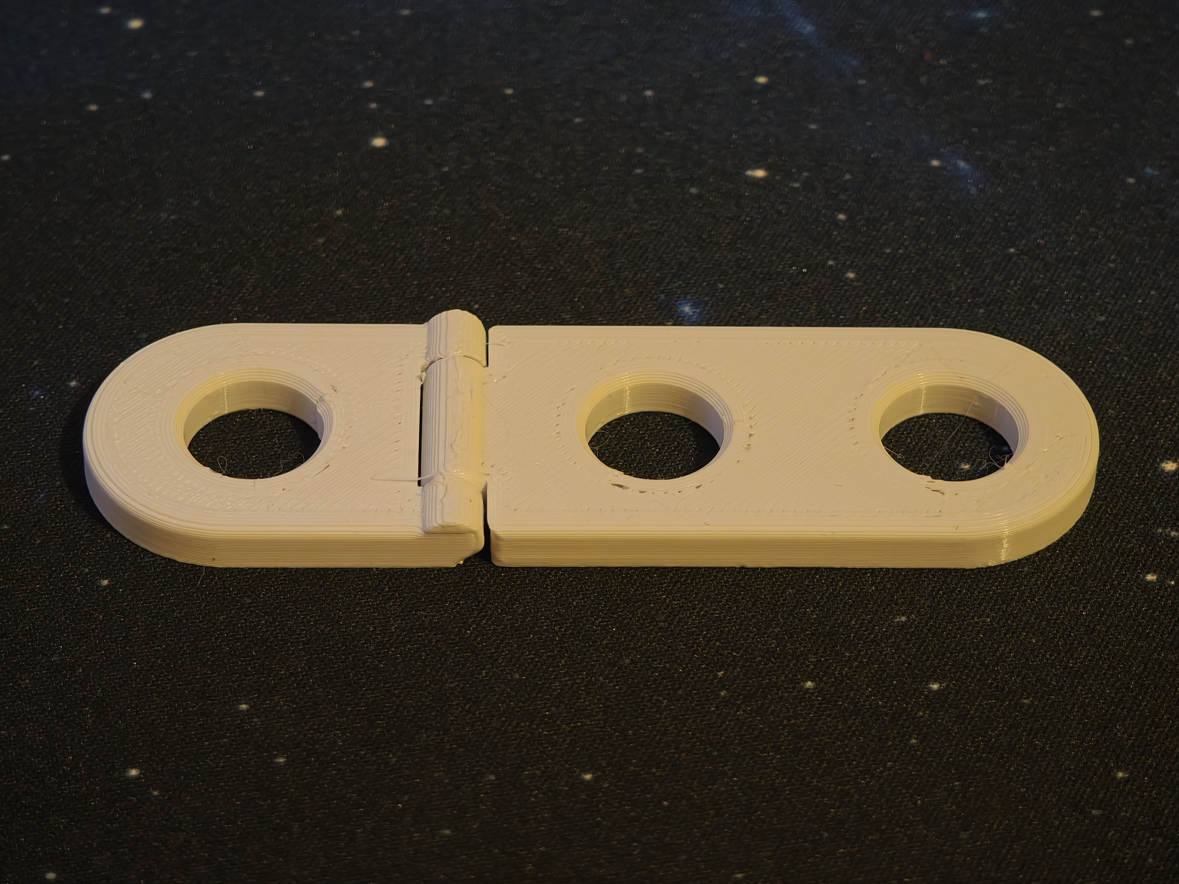 Hinge for cardboard creativity playset
