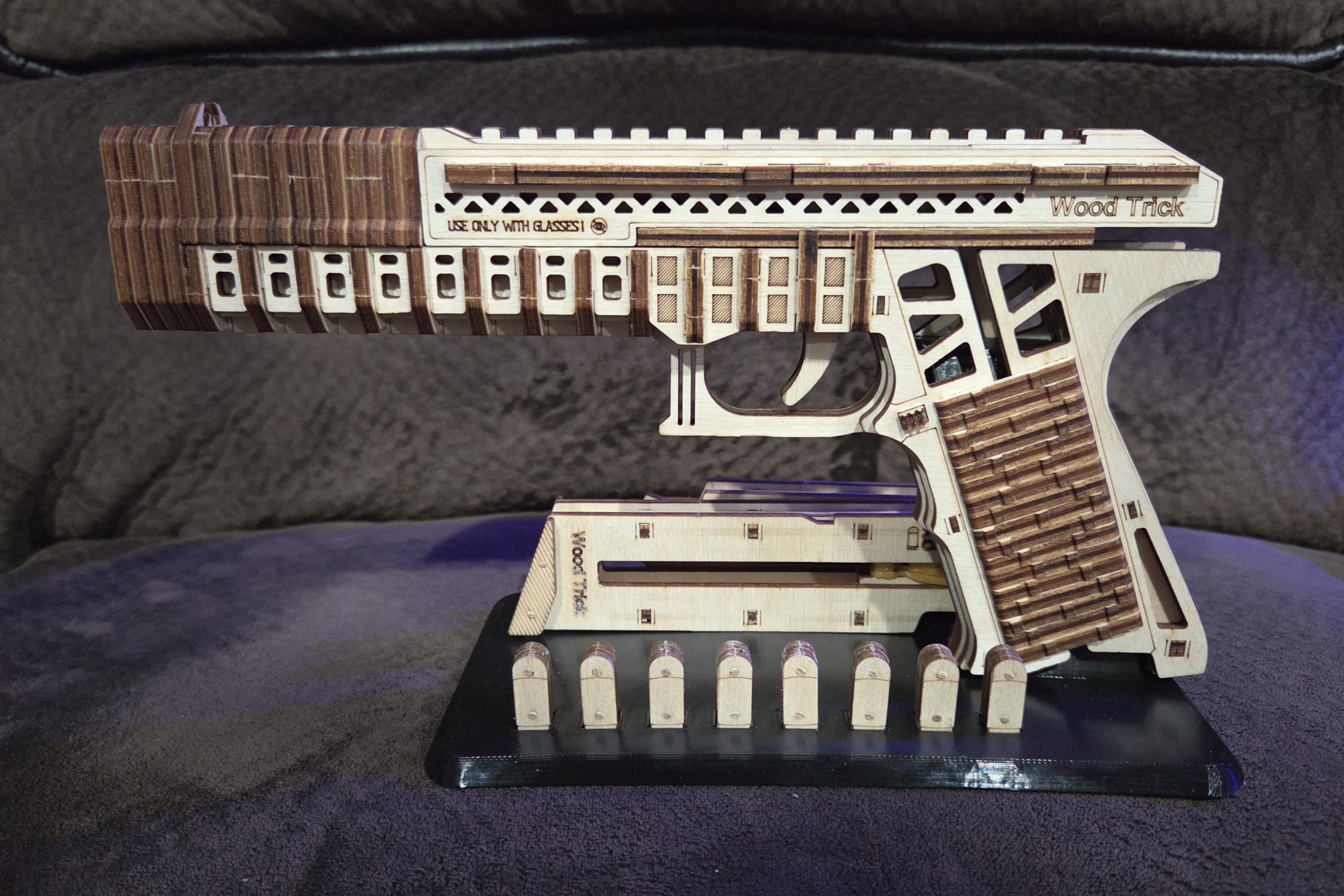 Wood Trick Defenders Pistol Stand
