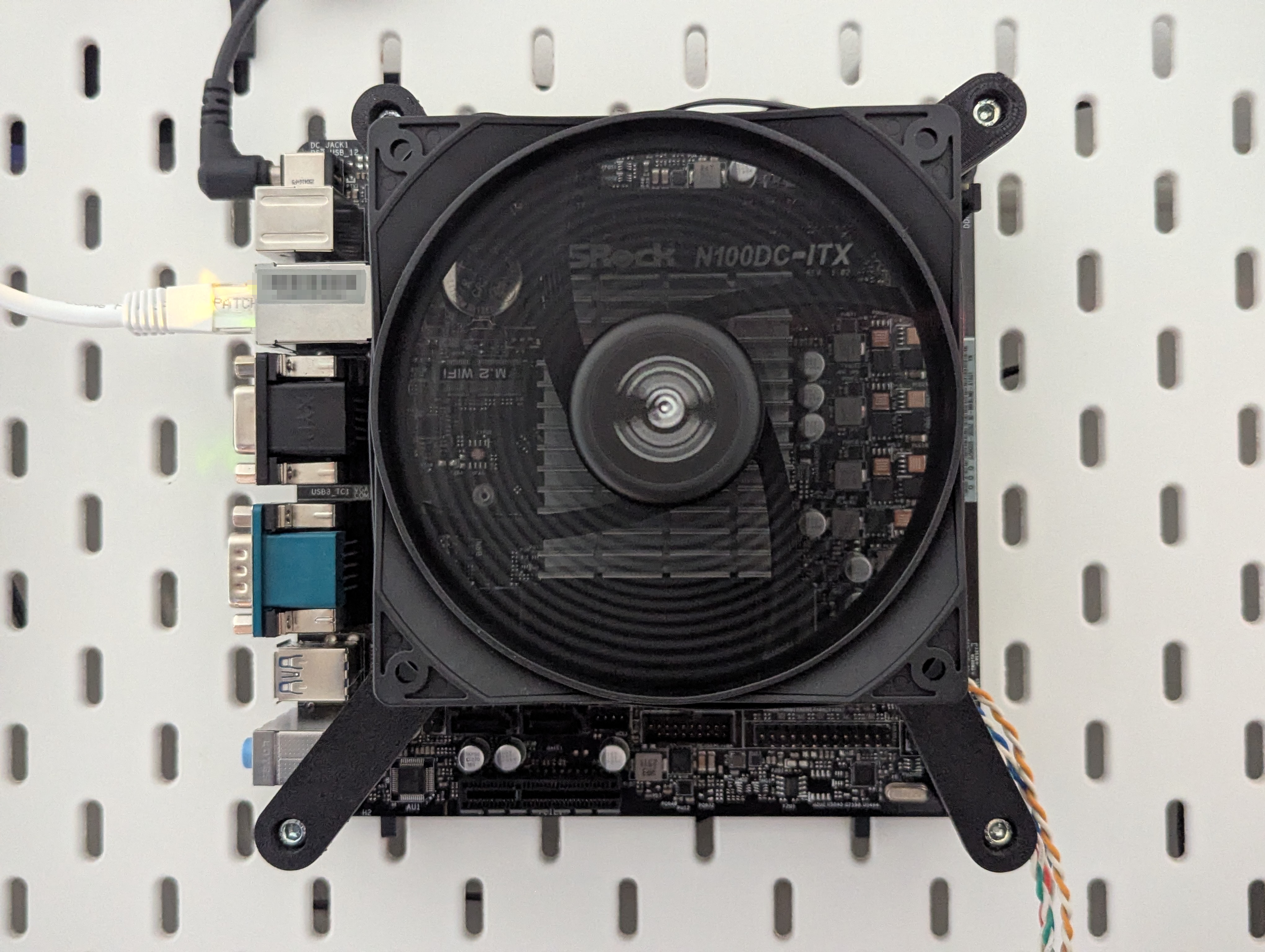 SKADIS + AsRock N100DC-ITX (or other mini-ITX motherboard) mount