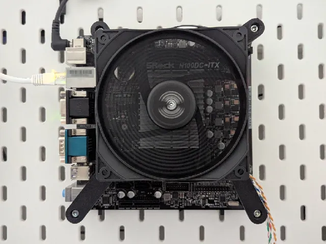 SKADIS + AsRock N100DC-ITX (or other mini-ITX motherboard) mount