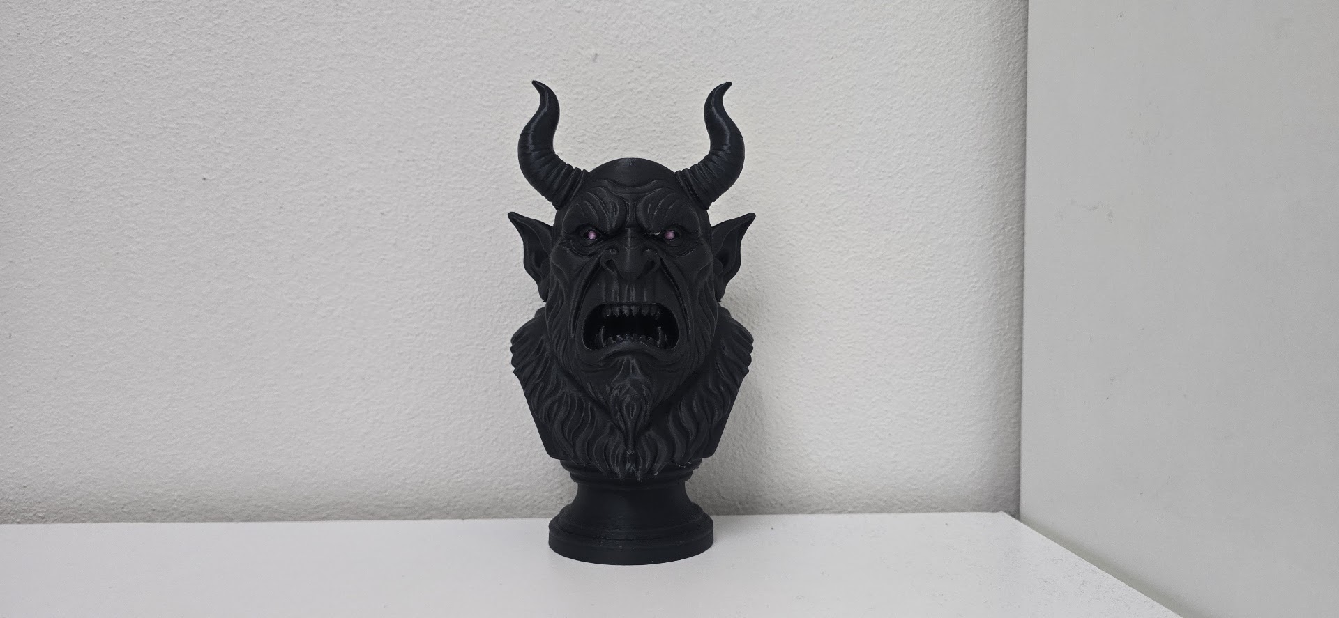 Halloween Krampus – The Dark Howler