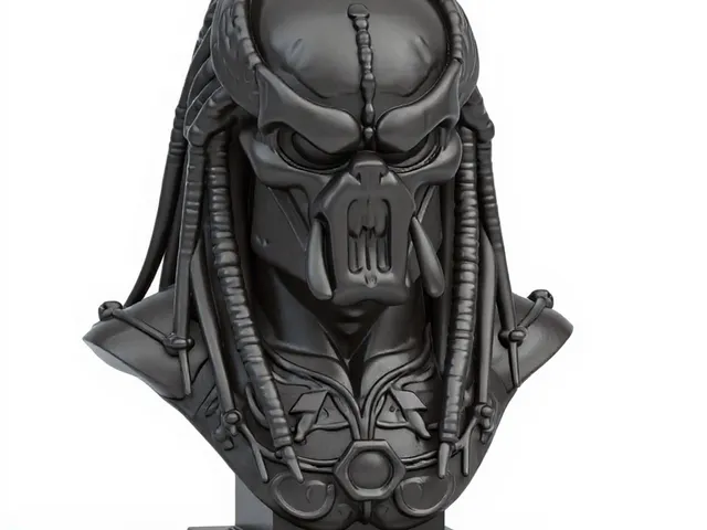 Very realistic Predator bust