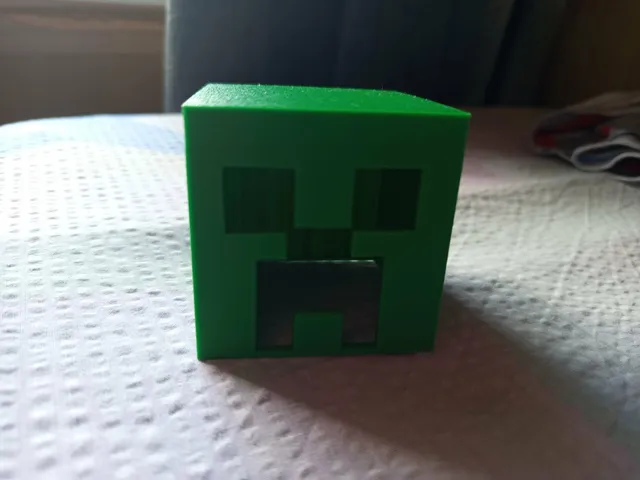 Minecraft Creeper lampička