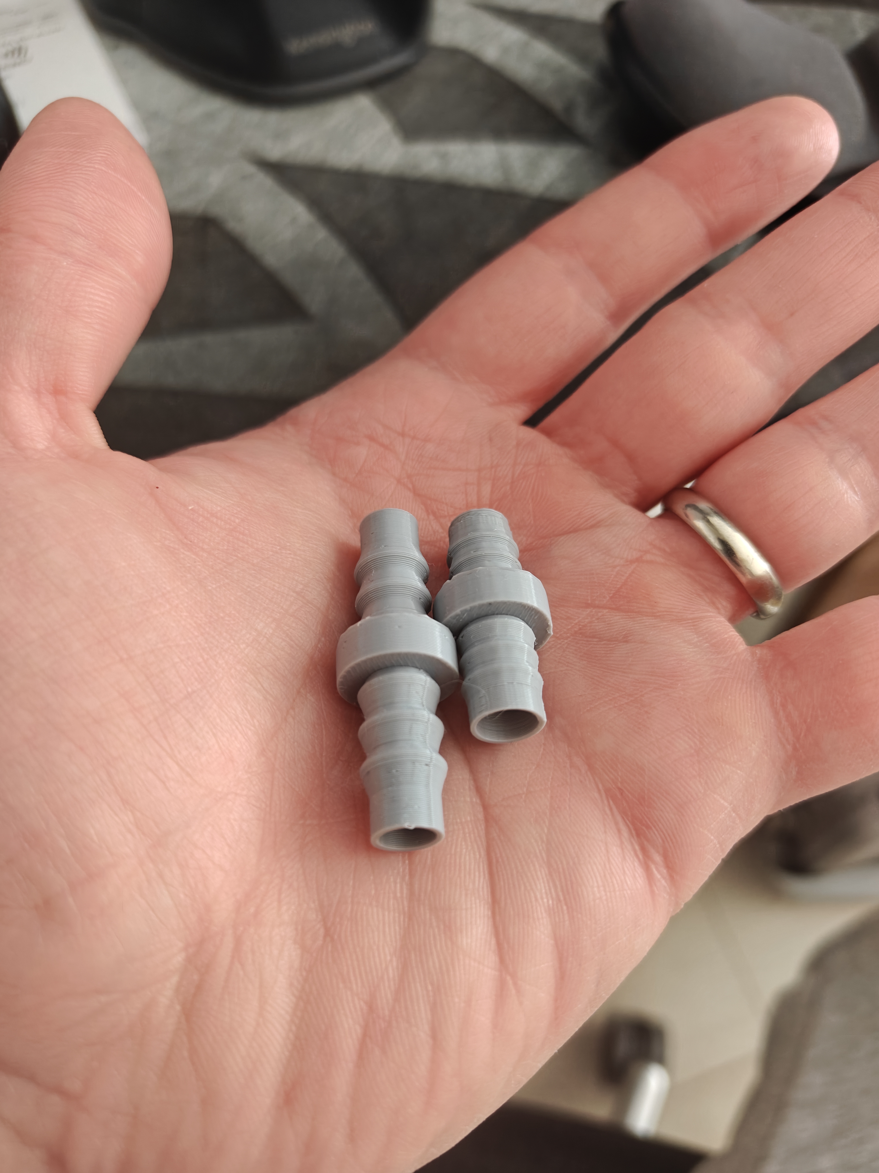 Hose connector
