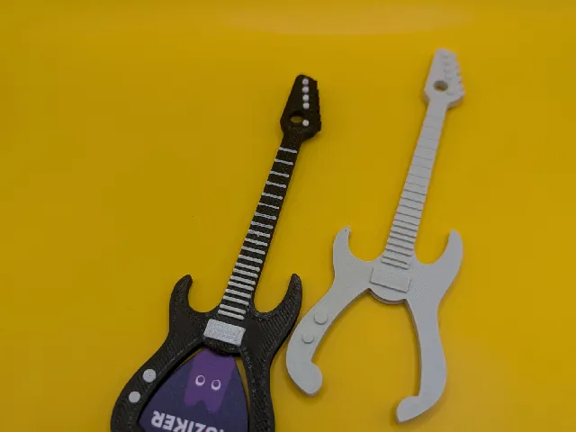 Guitar pick guitar-keychain