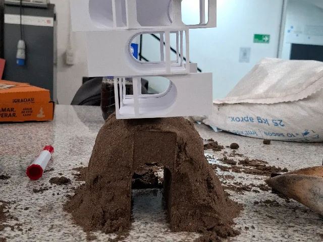 Modular sand bridge mold