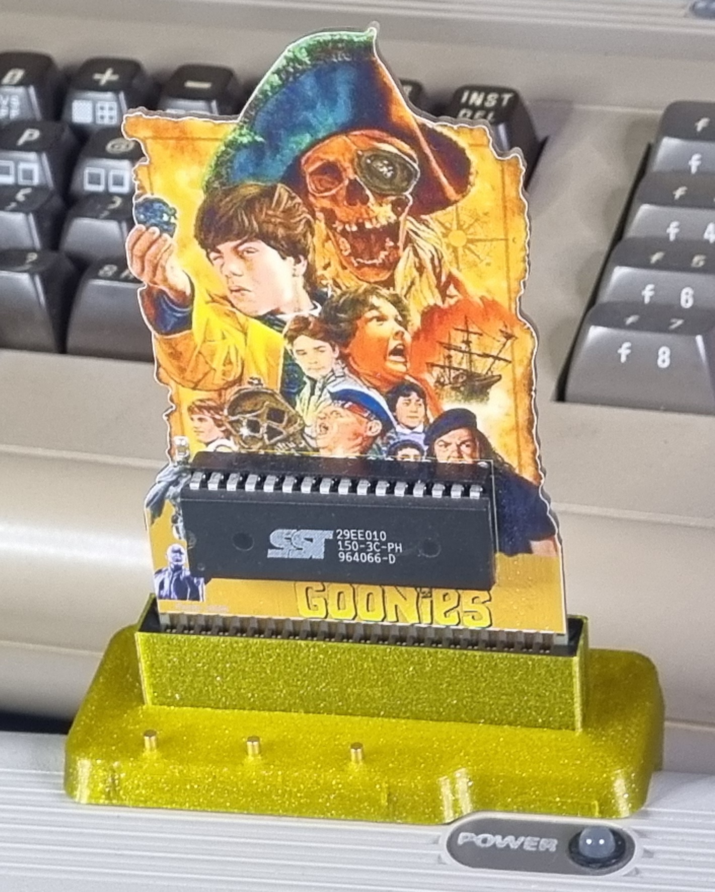 Gamesystem mod for Commodore 64 including buttons