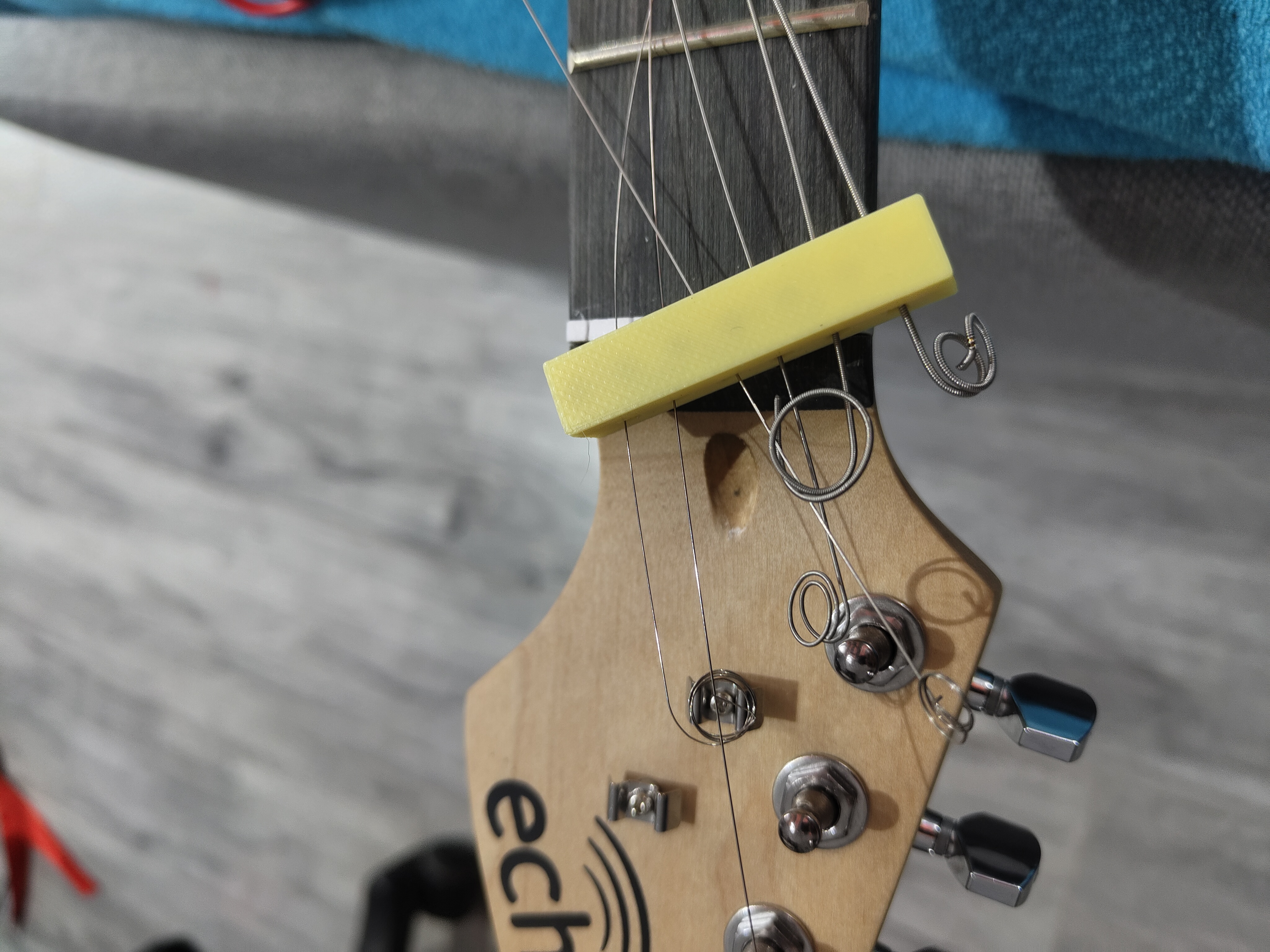 Guitar string holder for maintenance - customizable