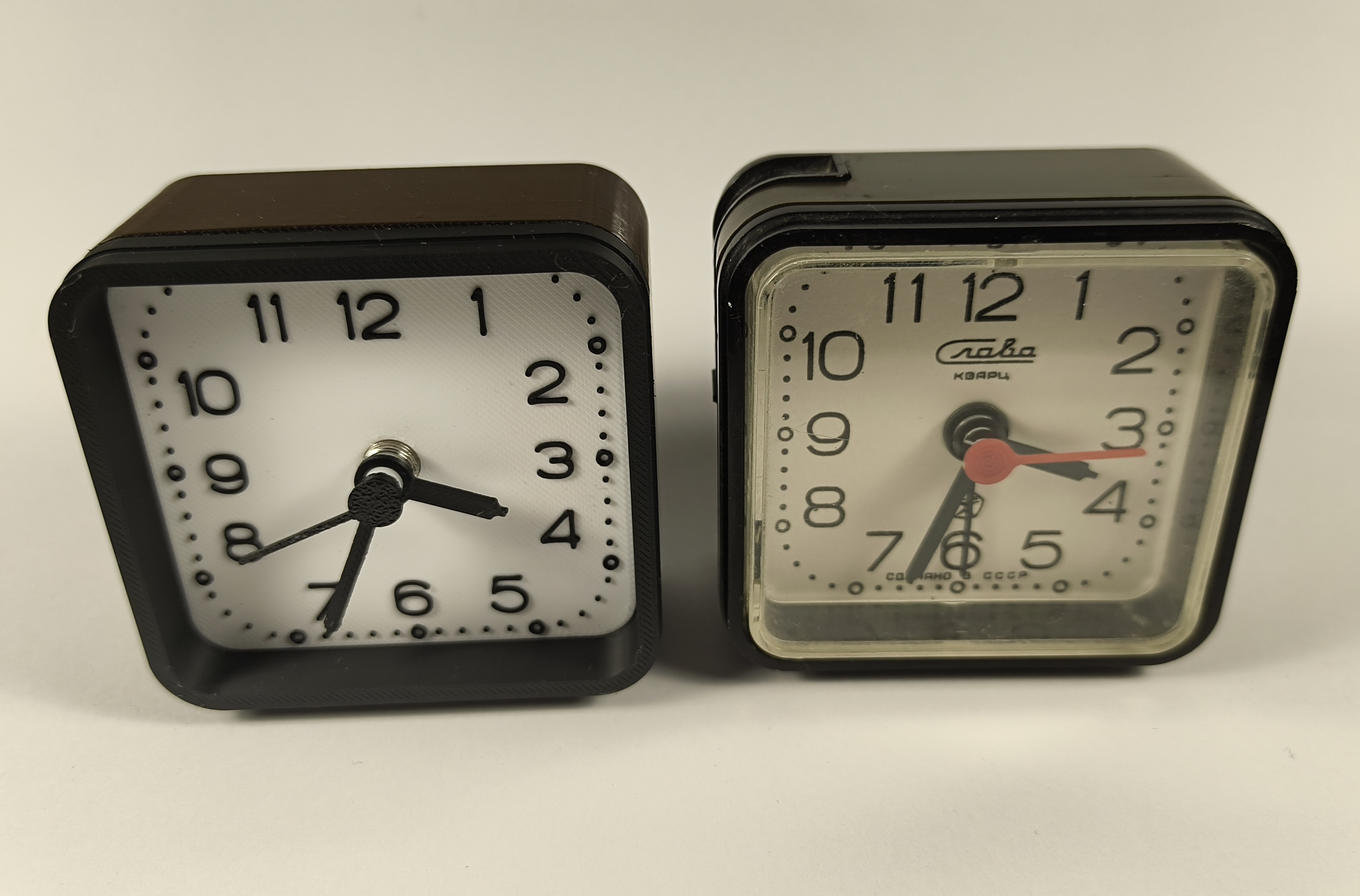 Soviet-Style Clock — miniatura 7