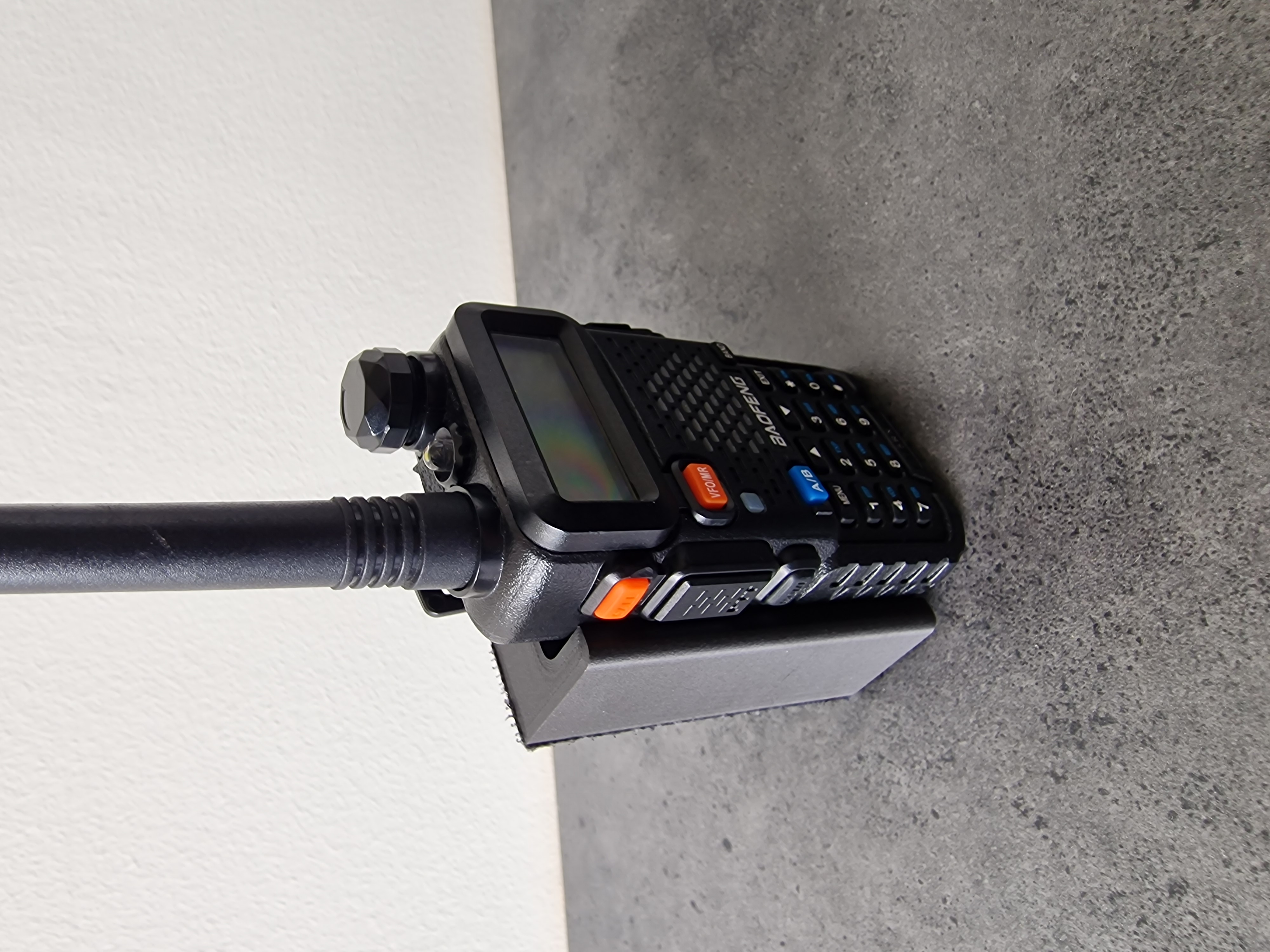 Baofeng UV-5R wall mount / flat surface mount for gluing / velcro