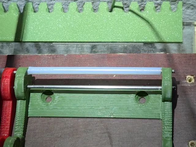 Vertical Filament Guide / Edge