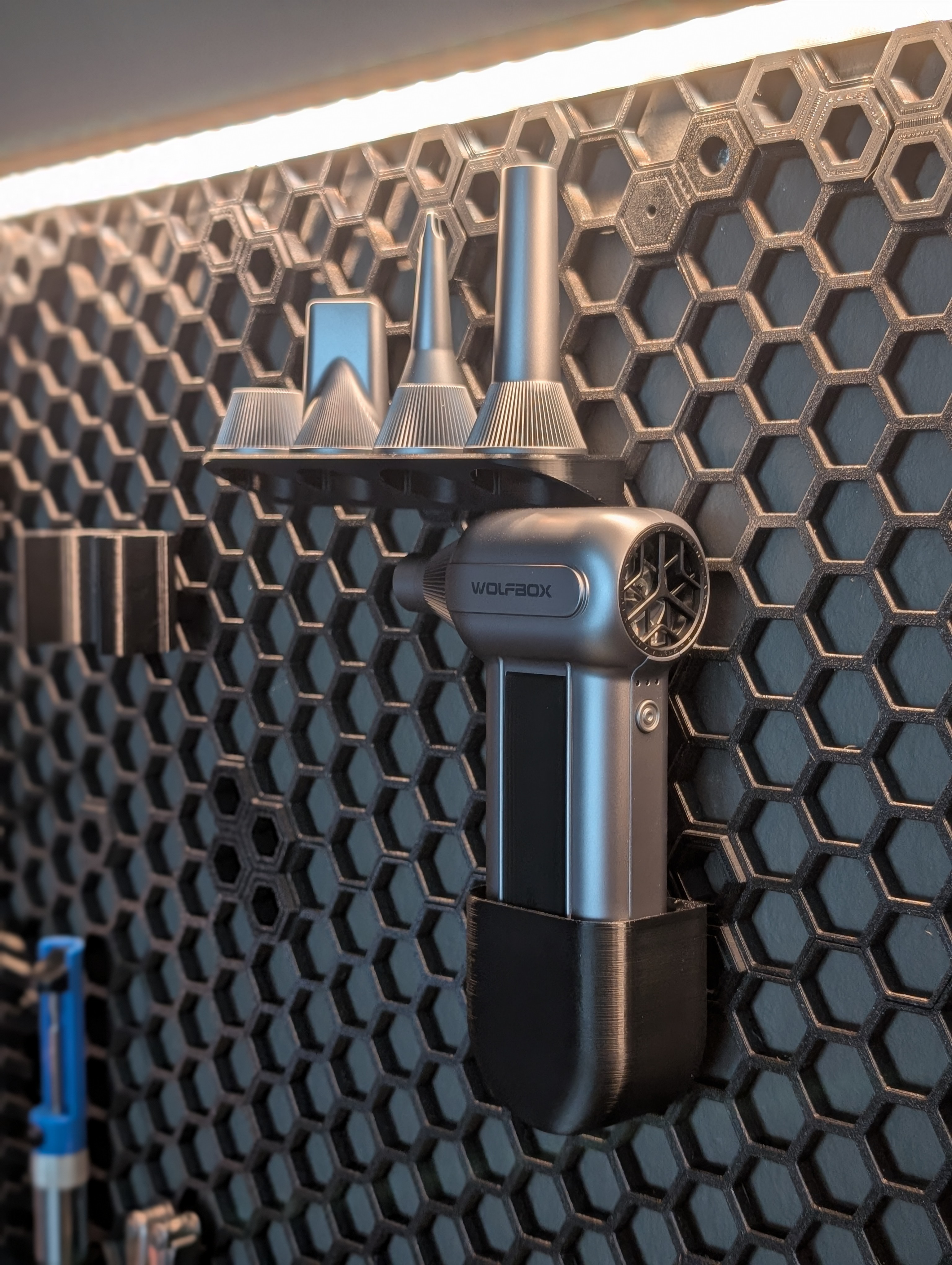 Wolfbox MF100 Honeycomb Holder + attachments